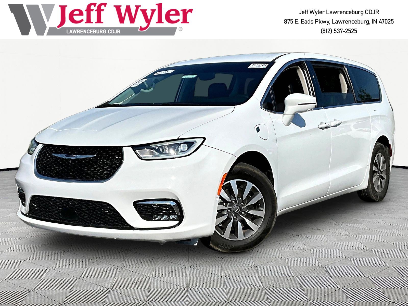 2022 Chrysler Pacifica Hybrid Touring L Hybrid's photo