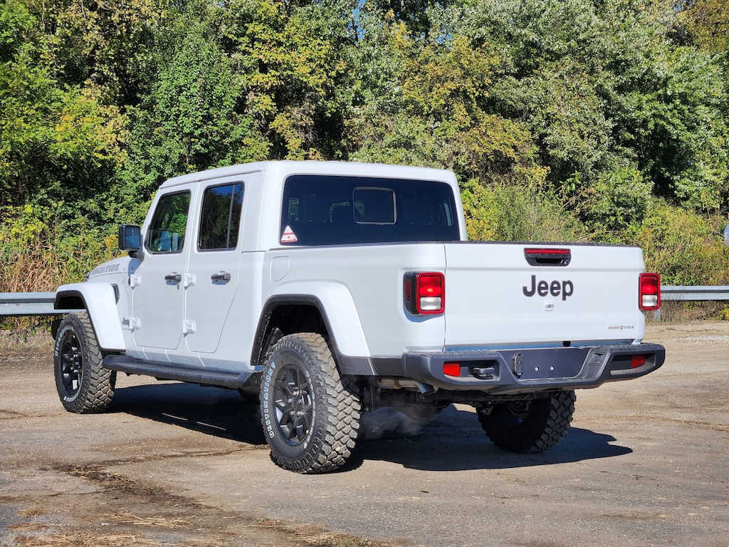 New 2025 Jeep Gladiator HIGH TIDE 4X4 Pickup