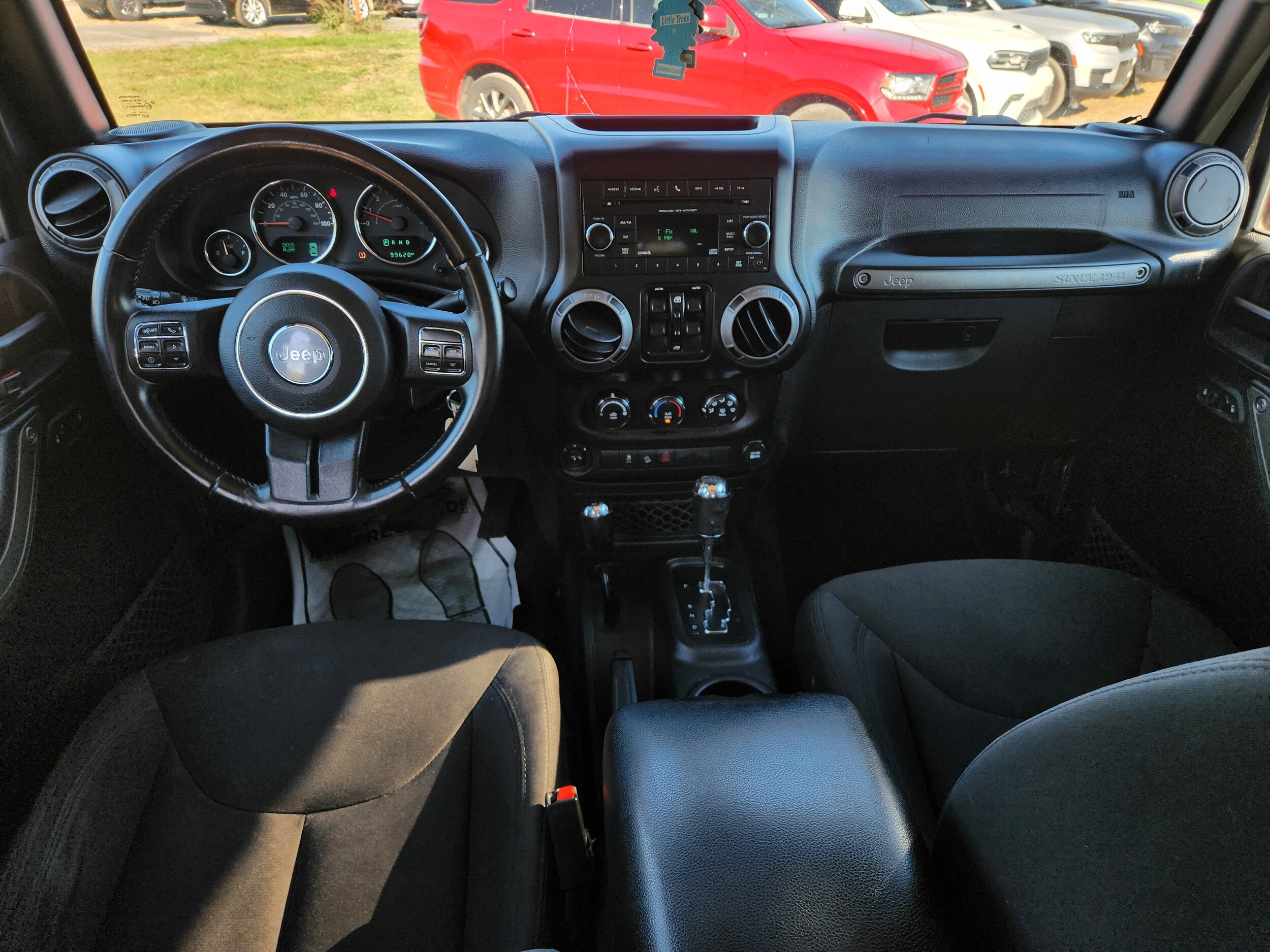 2017 Jeep Wrangler Unlimited Sport photo 3