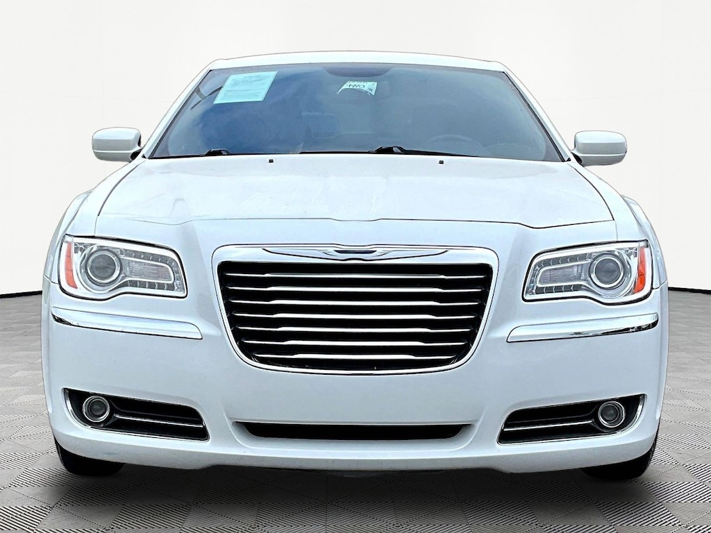 Used 2013 Chrysler 300 4dr Sdn RWD Sedan