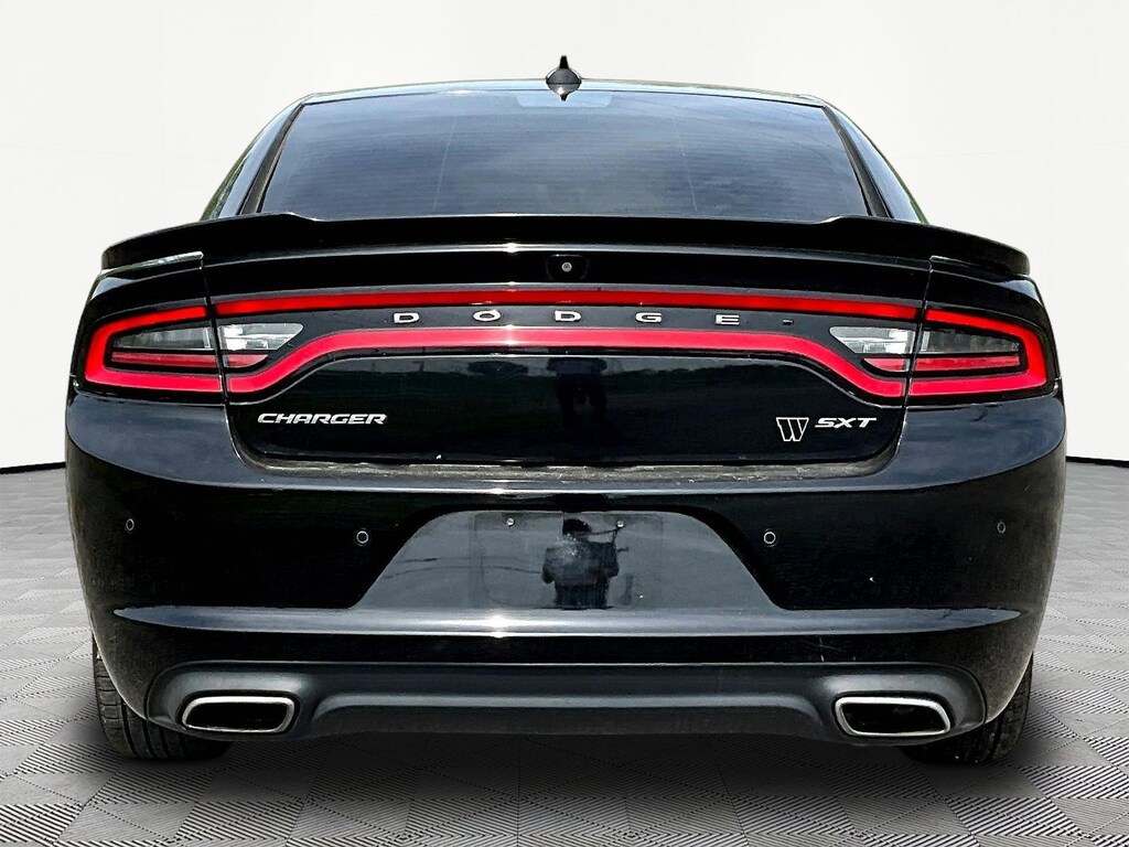 Used 2018 Dodge Charger SXT Plus RWD Sedan
