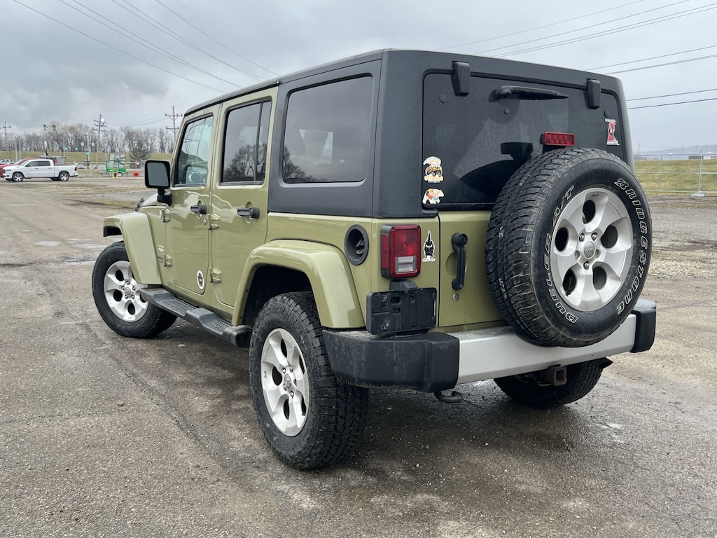 Used 2013 Jeep Wrangler Unlimited 4WD 4dr Sahara SUV