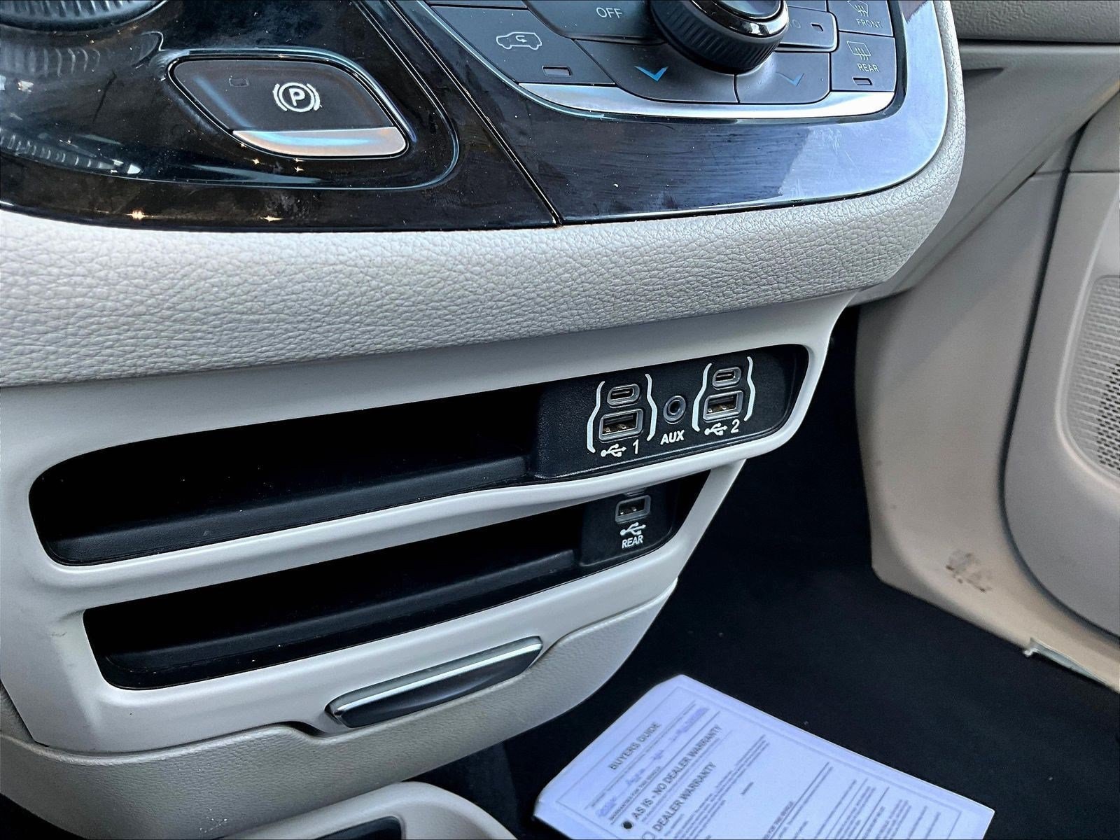 2022 Chrysler Pacifica Hybrid Touring L - Photo 20