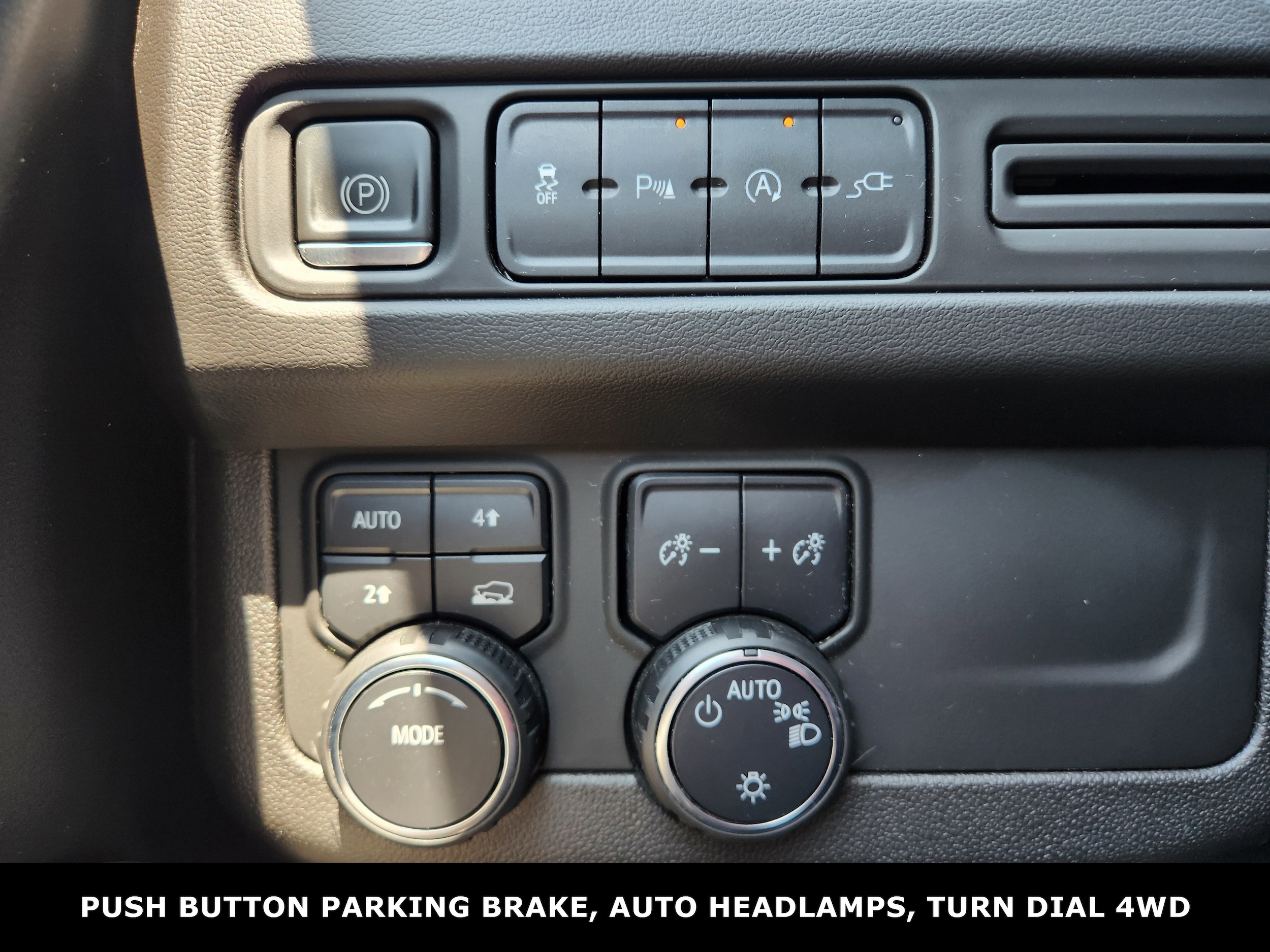 Used 2021 Chevrolet Tahoe RST with VIN 1GNSKRKD8MR343221 for sale in Lawrenceburg, IN