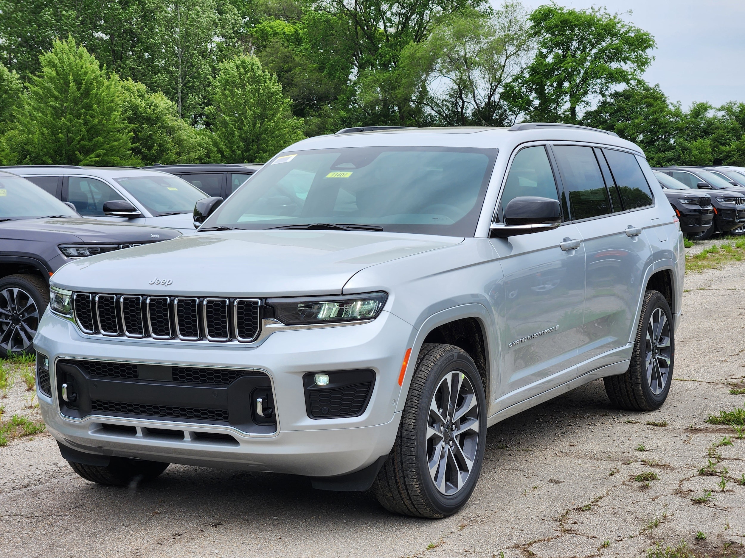 2025 Jeep Grand Cherokee L Overland - Photo 18