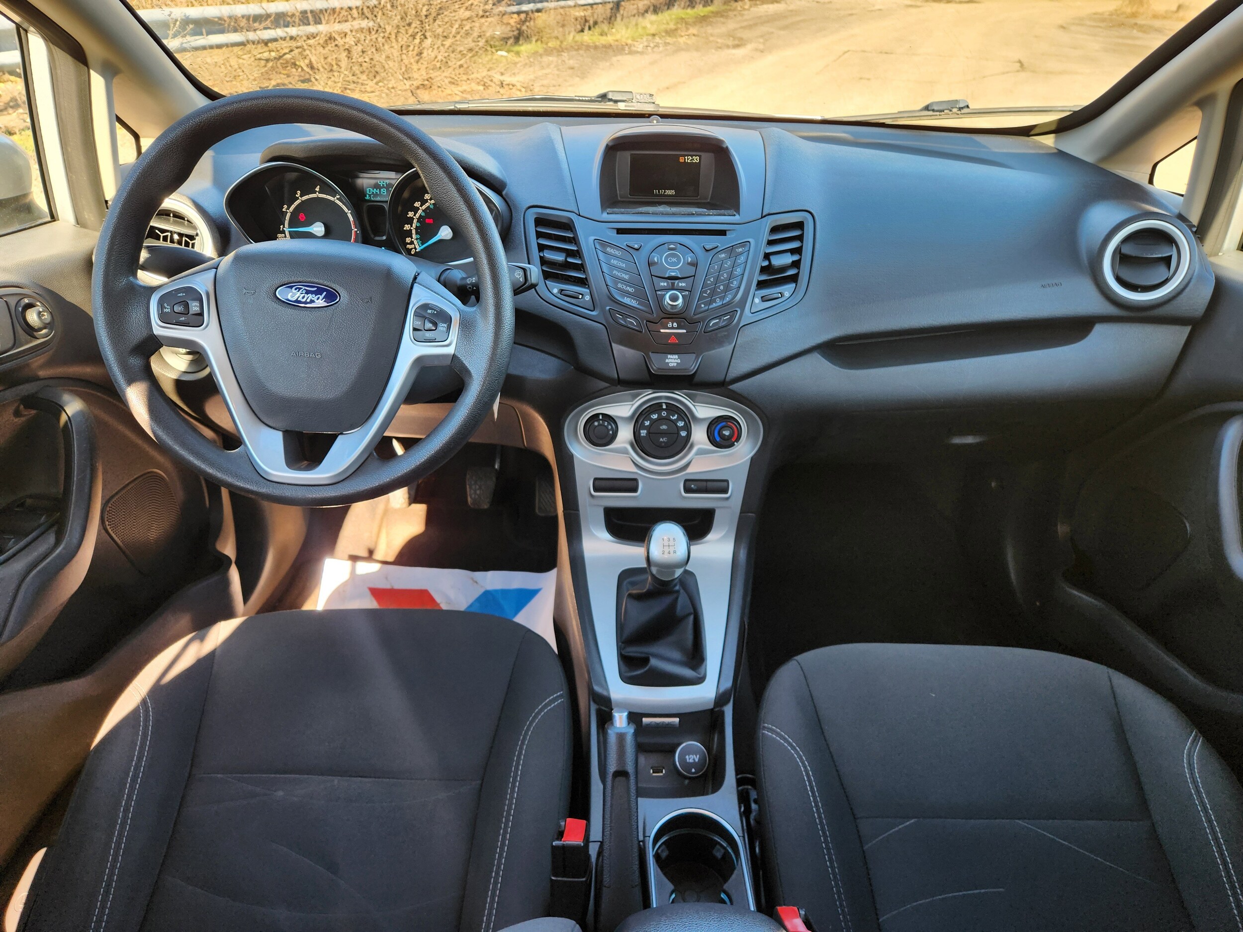 2018 Ford Fiesta SE photo 3