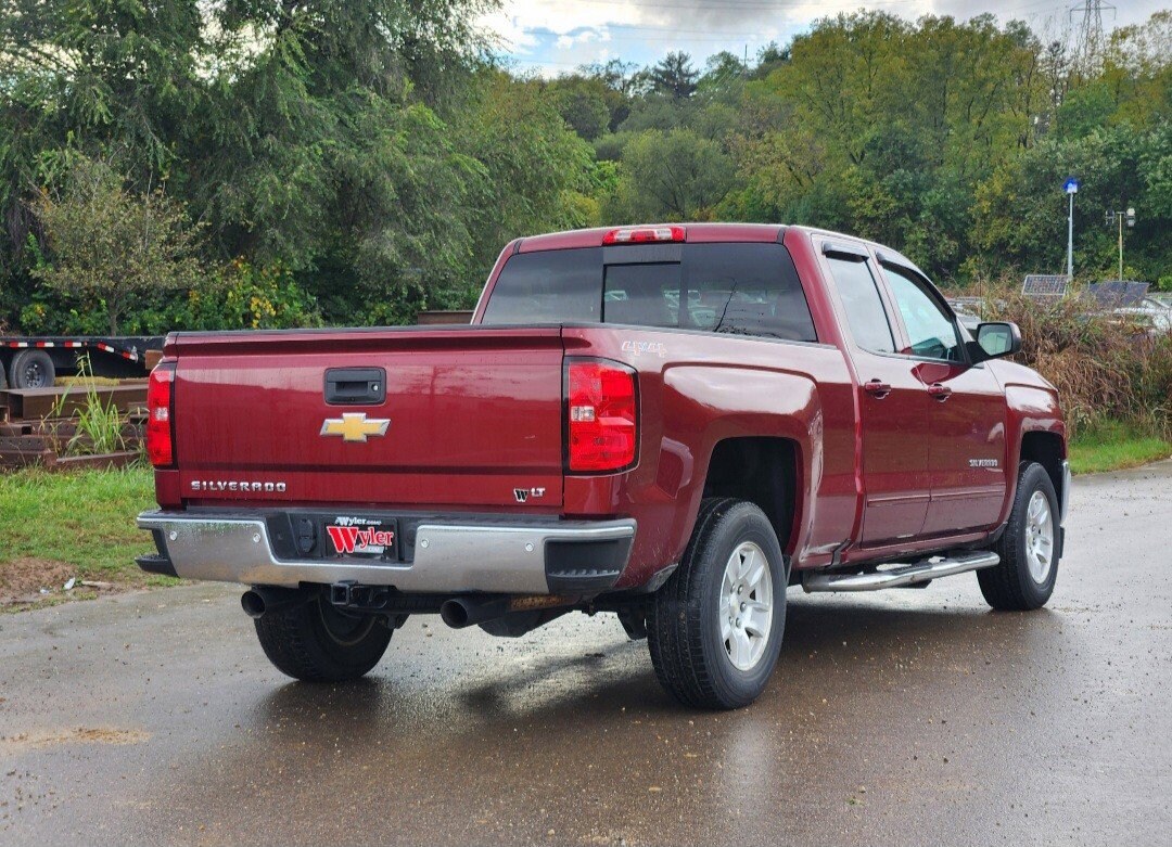 2016 Chevrolet Silverado 1500 photo 2