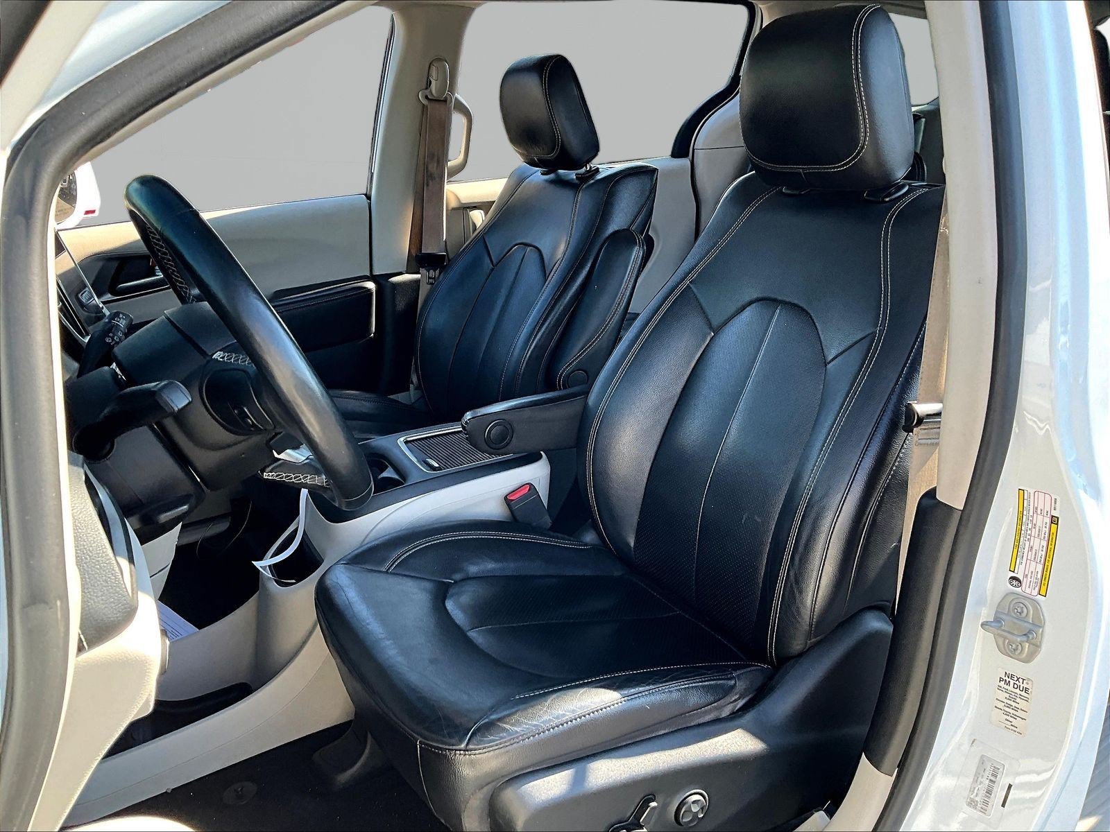 2022 Chrysler Pacifica Hybrid Touring L - Photo 24