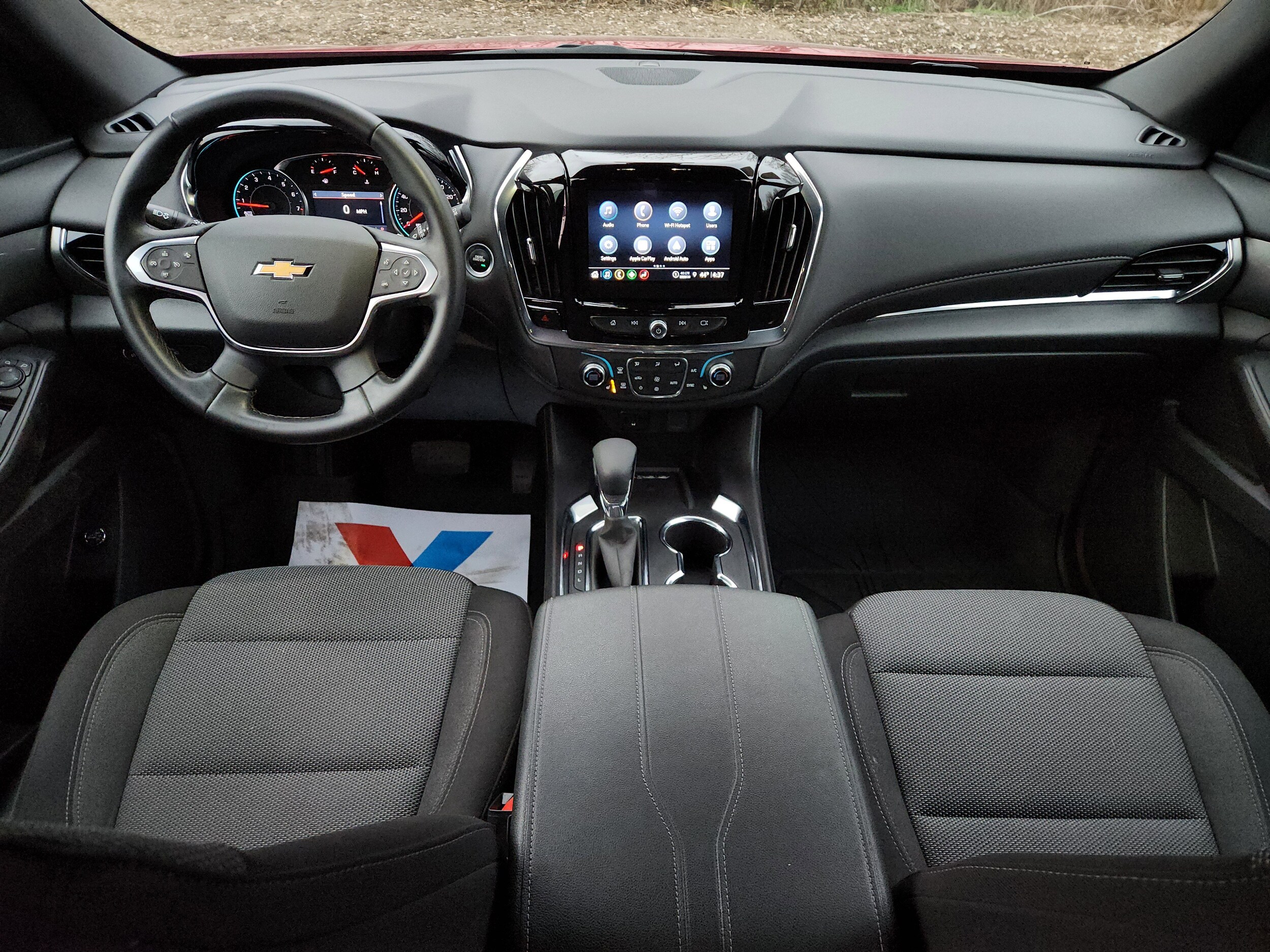 2023 Chevrolet Traverse Cloth 1LT photo 3