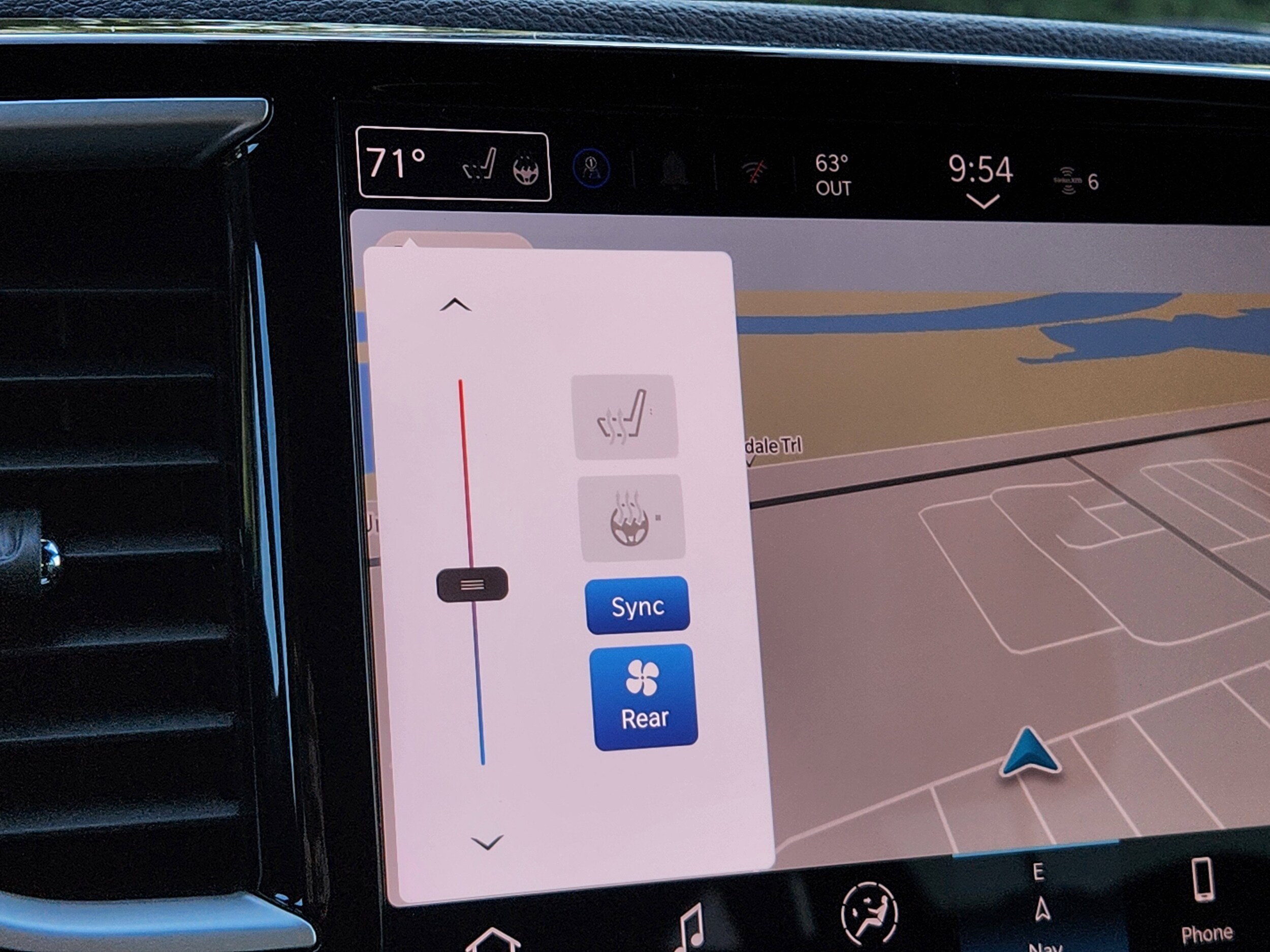 2026 Chrysler Pacifica photo 4