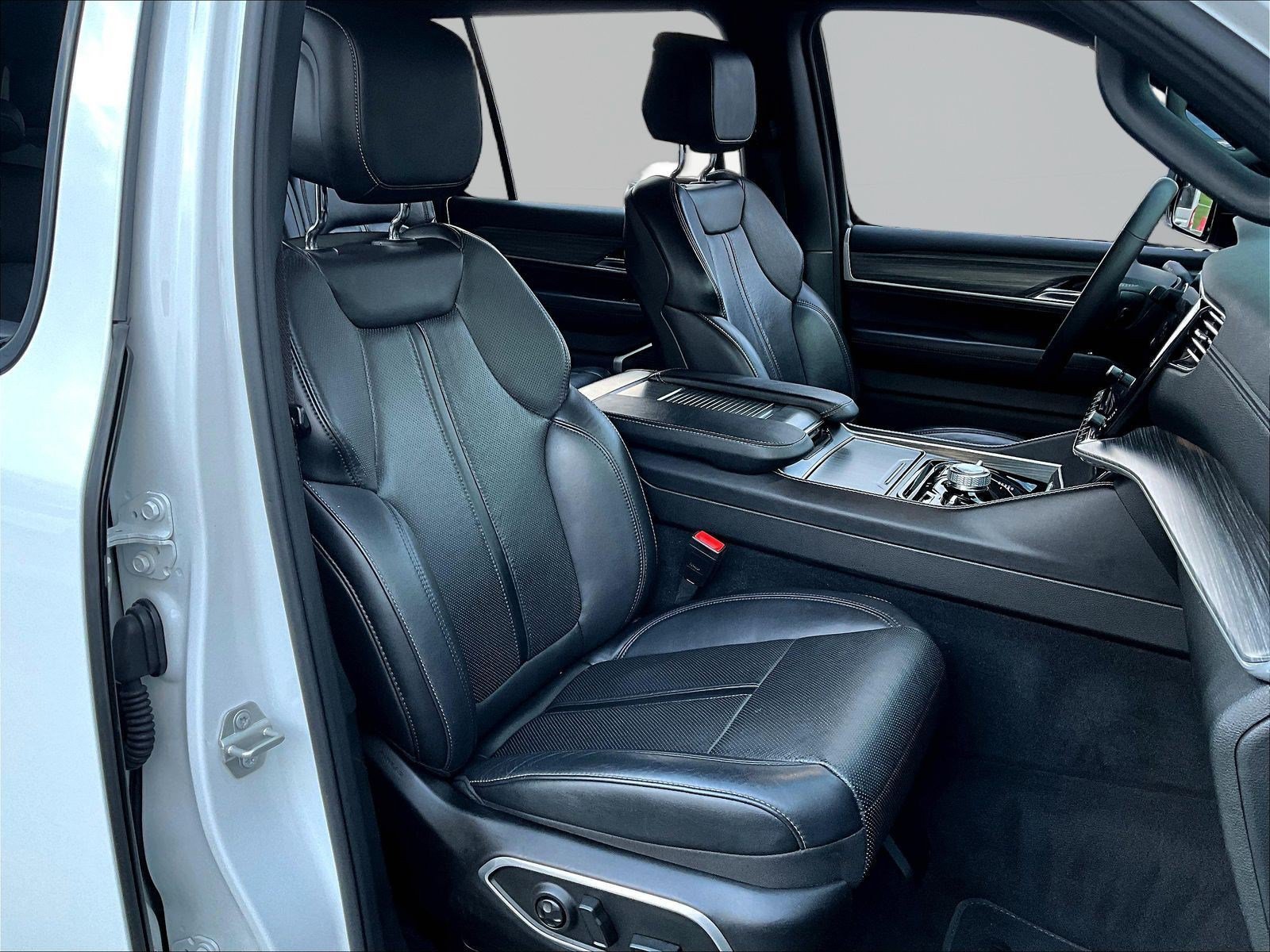 2024 Jeep Wagoneer Series III - Photo 31
