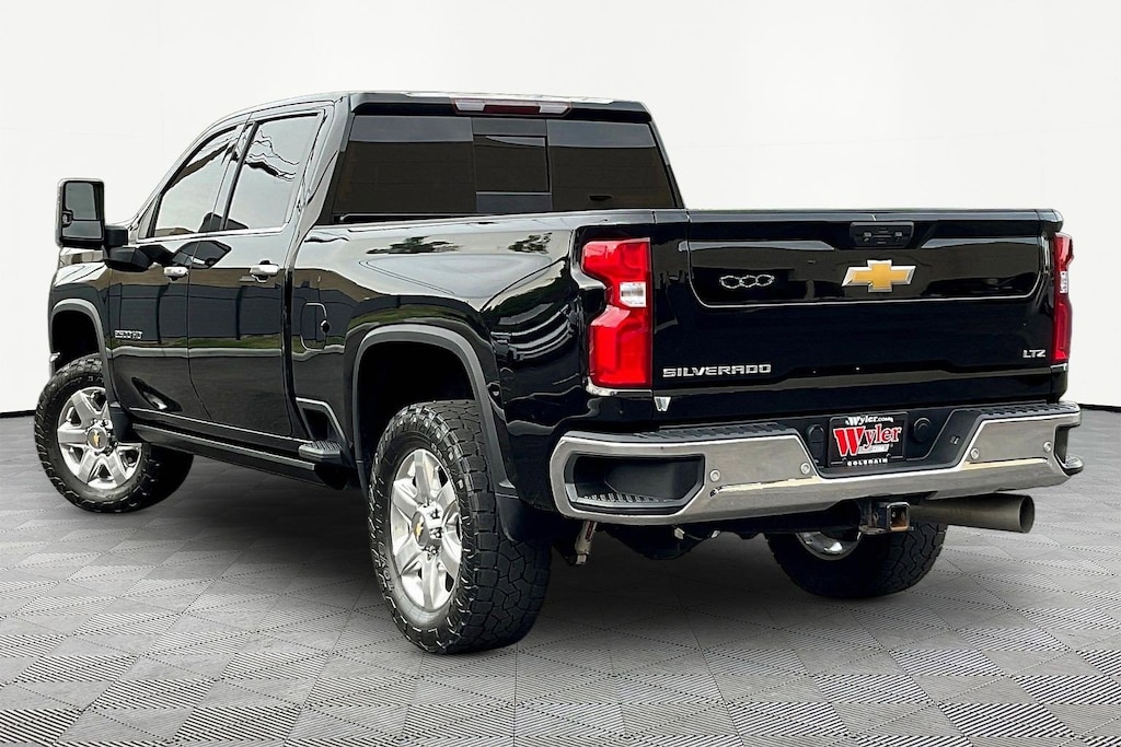 Used 2022 Chevrolet Silverado 2500HD 4WD Crew Cab 159 LTZ Truck Crew Cab