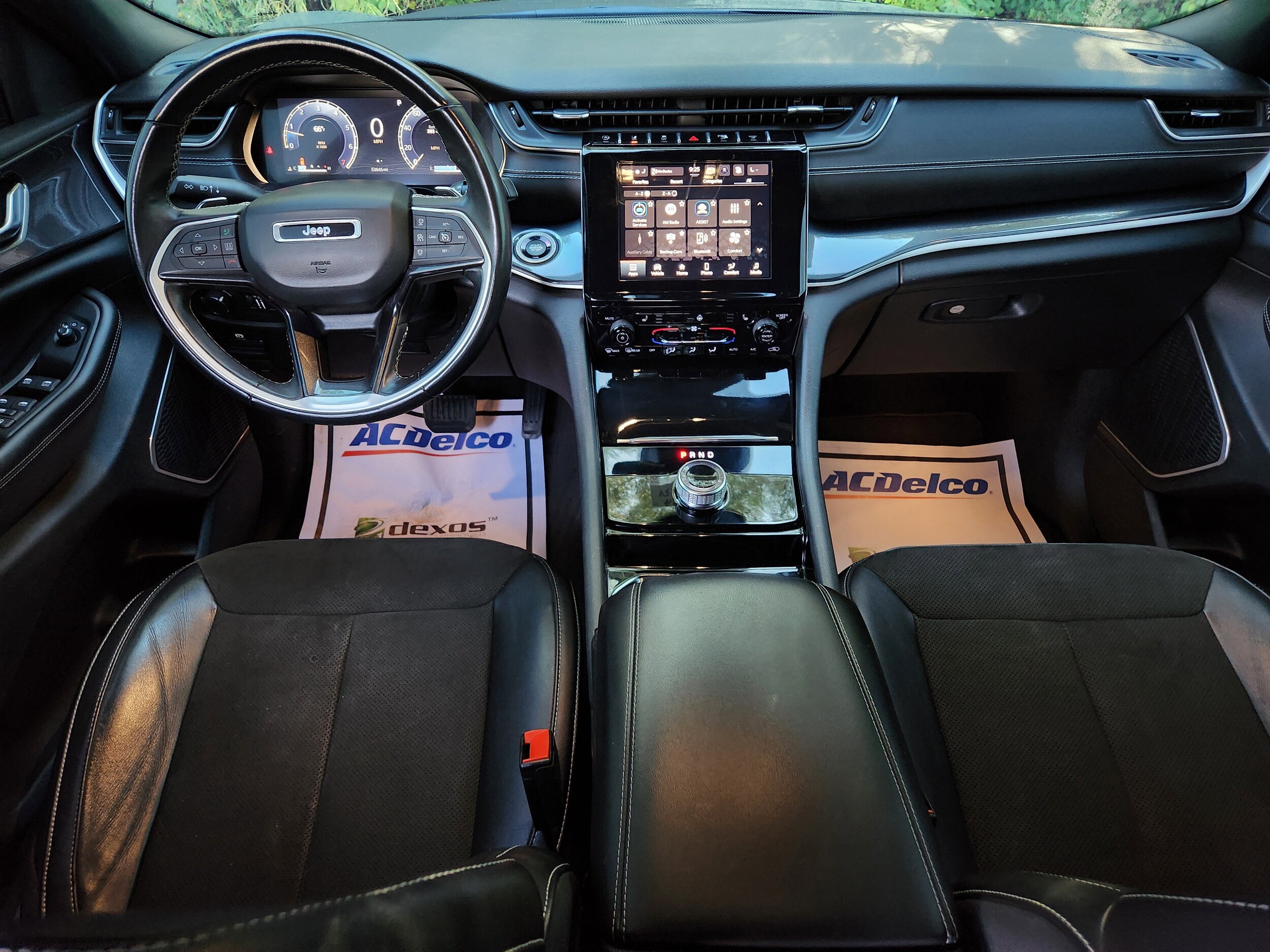 2021 Jeep Grand Cherokee Altitude photo 3