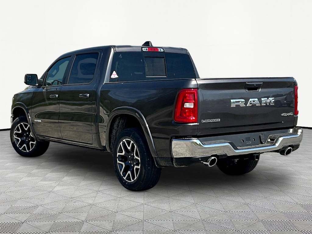 New 2026 Ram 1500 LARAMIE CREW CAB 4X4 5'7 BOX Pickup