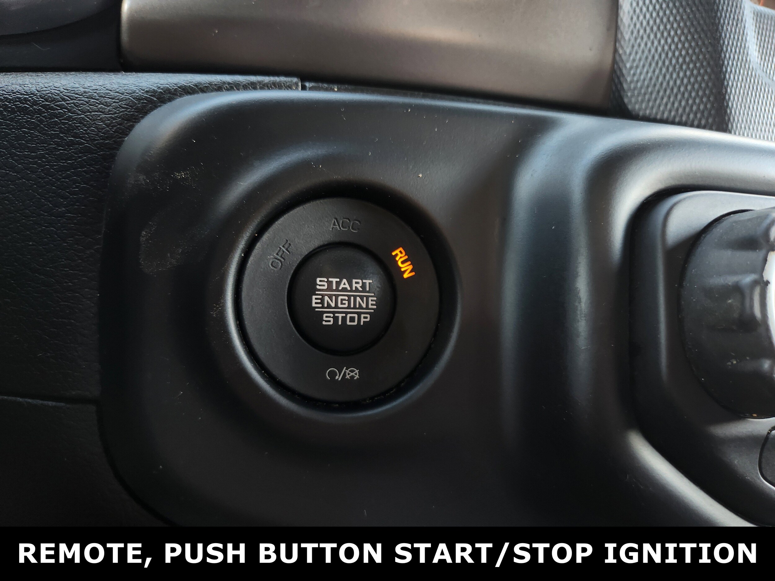 2022 Jeep Wrangler Unlimited Sport S photo 2