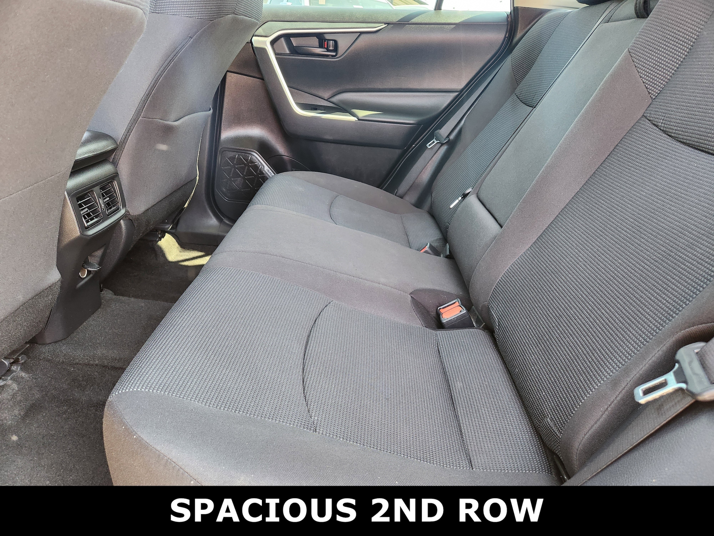 Used 2022 Toyota RAV4 LE with VIN 2T3F1RFV0NW288913 for sale in Lawrenceburg, IN