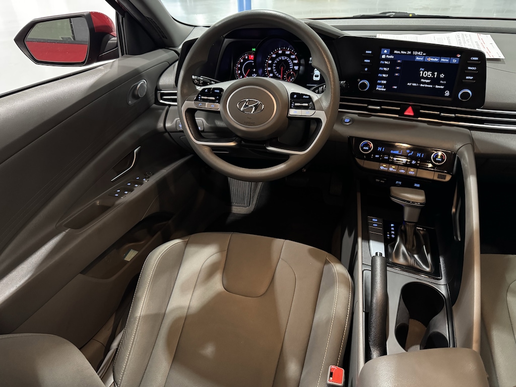 Used 2023 Hyundai Elantra SEL IVT Sedan