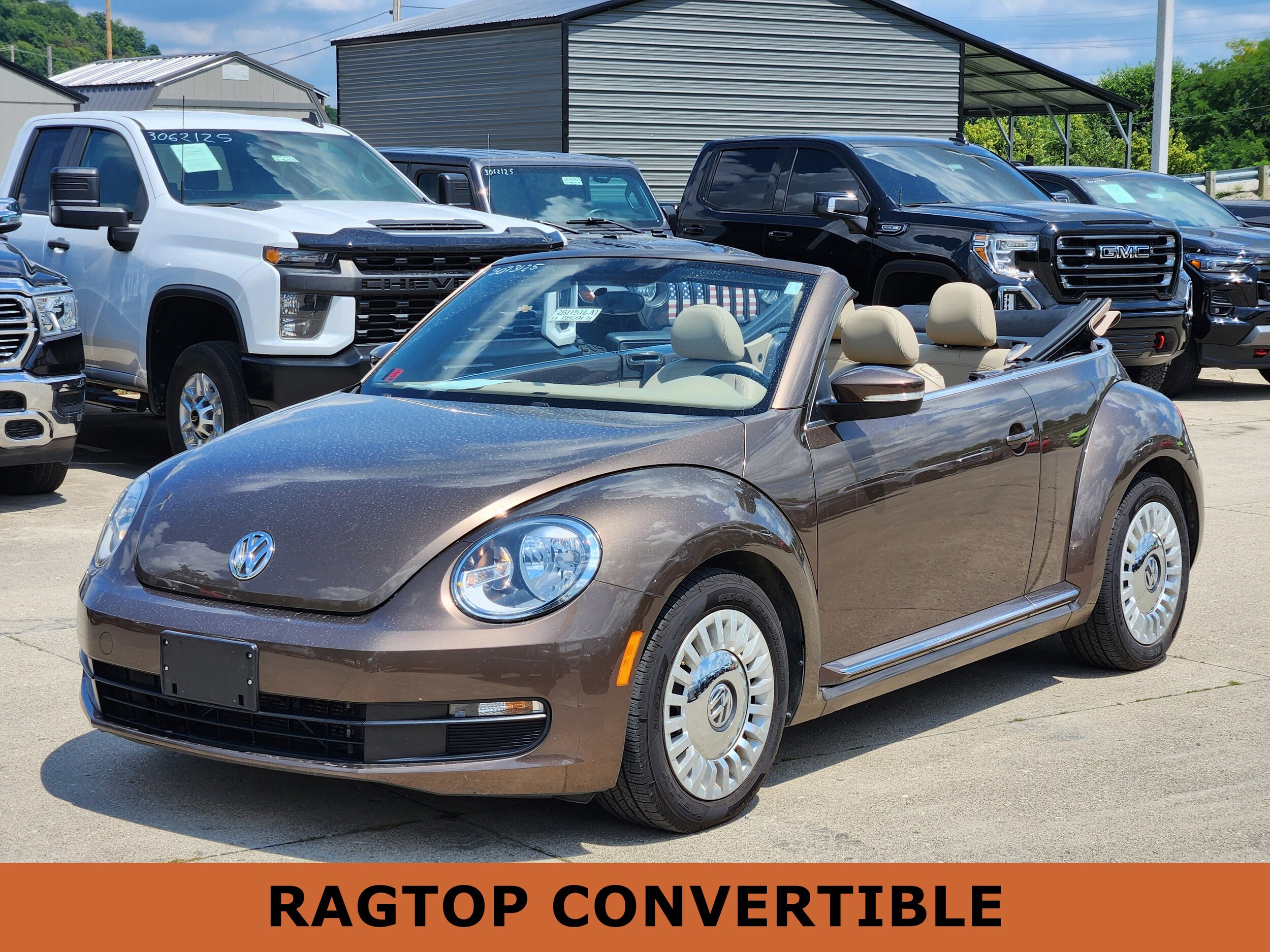 2013 Volkswagen Beetle Convertible 2.5L photo 4