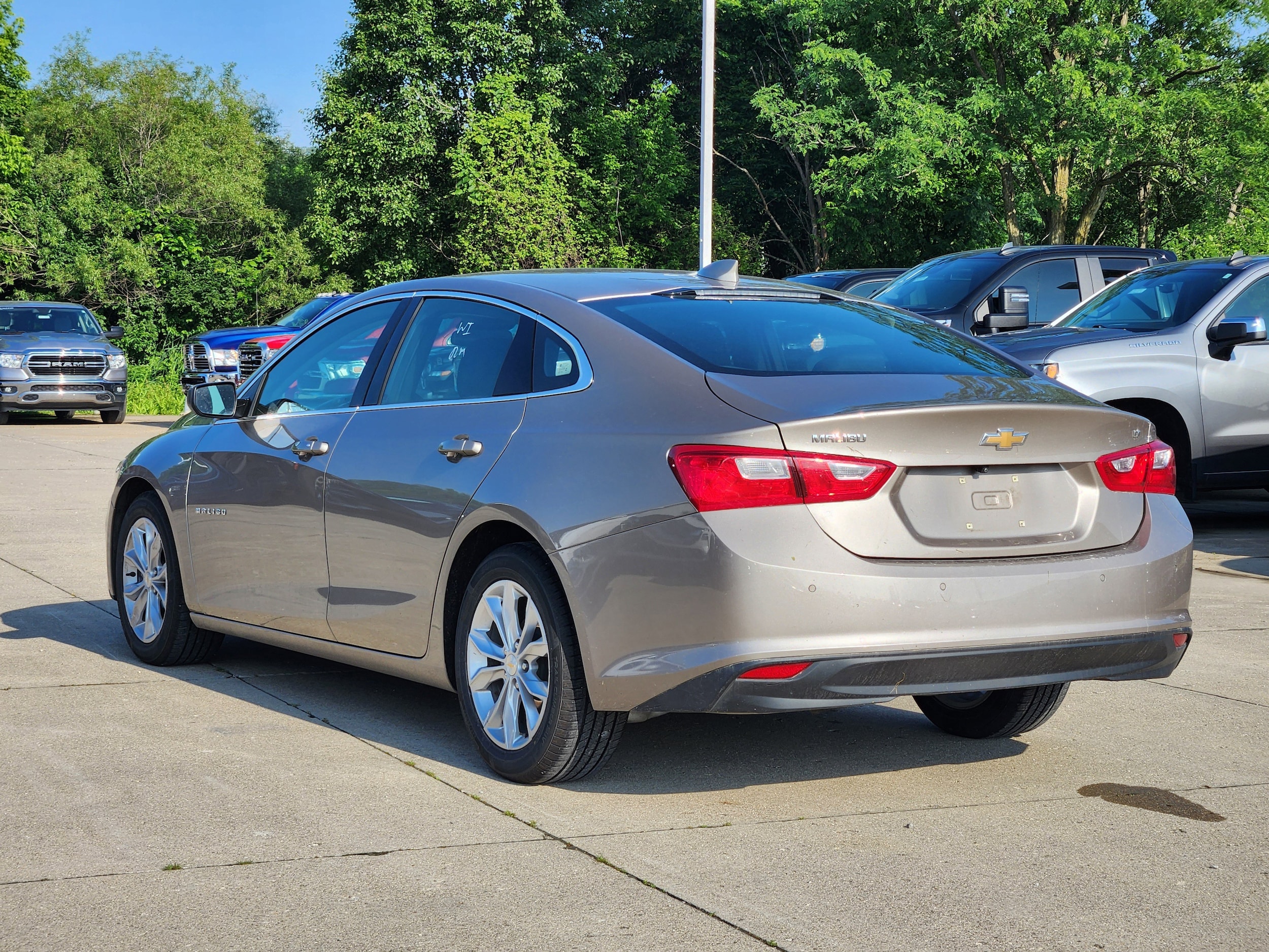 Used 2024 Chevrolet Malibu 1LT with VIN 1G1ZD5ST4RF105658 for sale in Lawrenceburg, IN