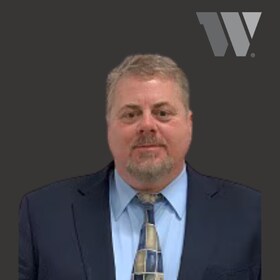 Staff member David Laughlin from ID_821fa38d4dc2