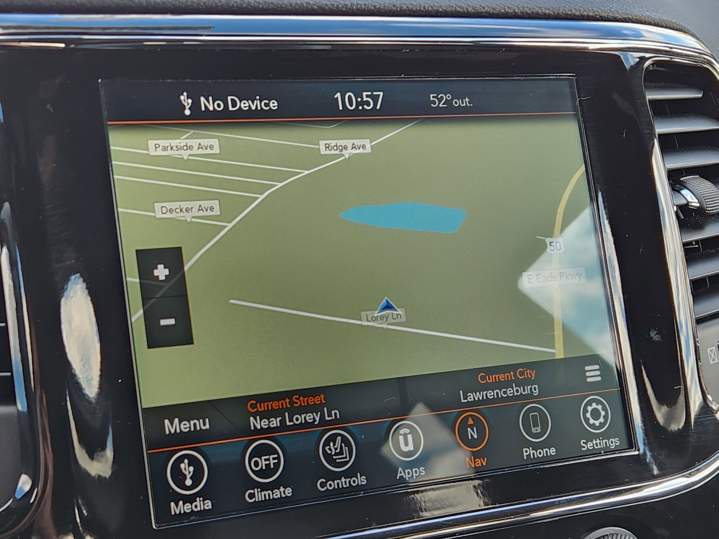 2021 Jeep Grand Cherokee Laredo photo 2