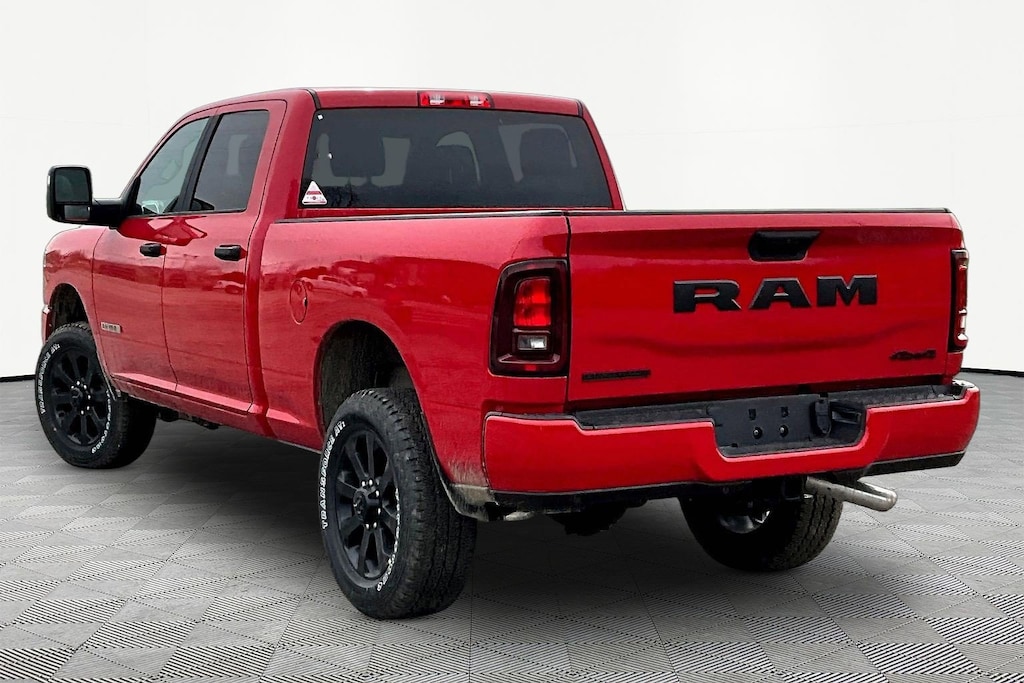 New 2026 Ram 2500 BIG HORN CREW CAB 4X4 6'4 BOX Pickup