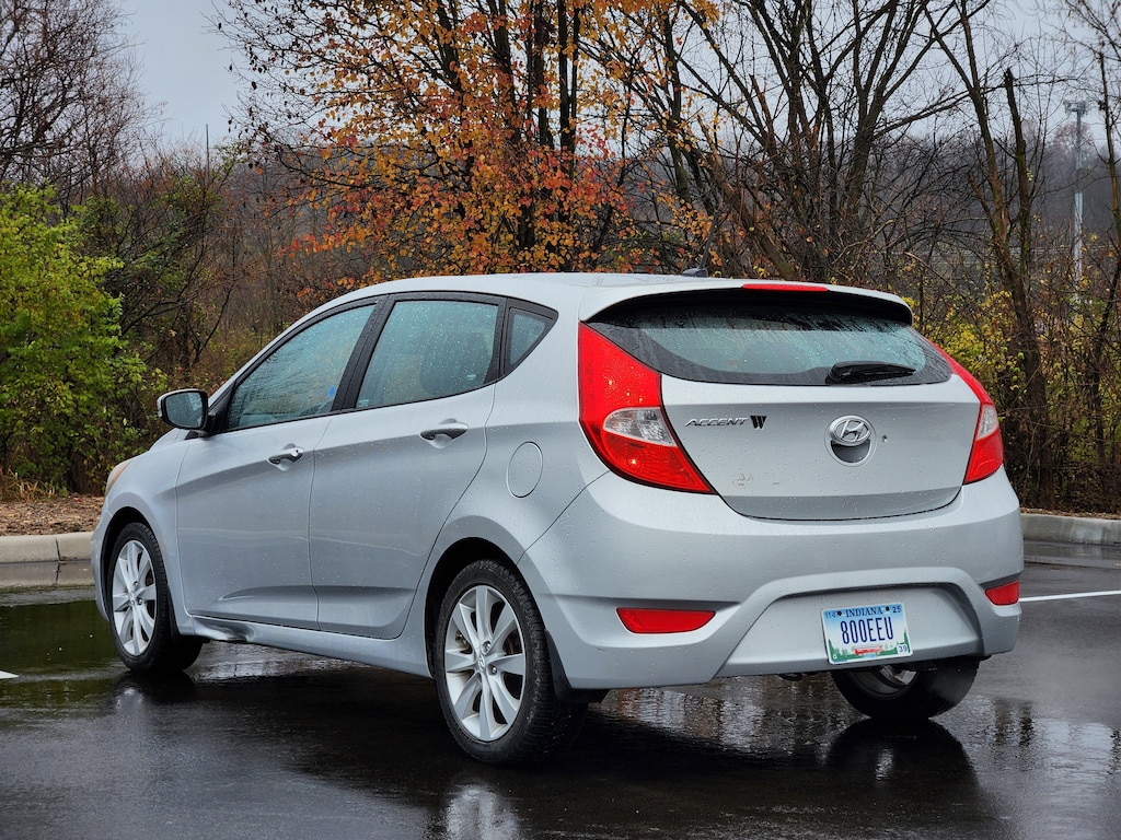 Used 2013 Hyundai Accent 5dr HB Auto SE Hatchback