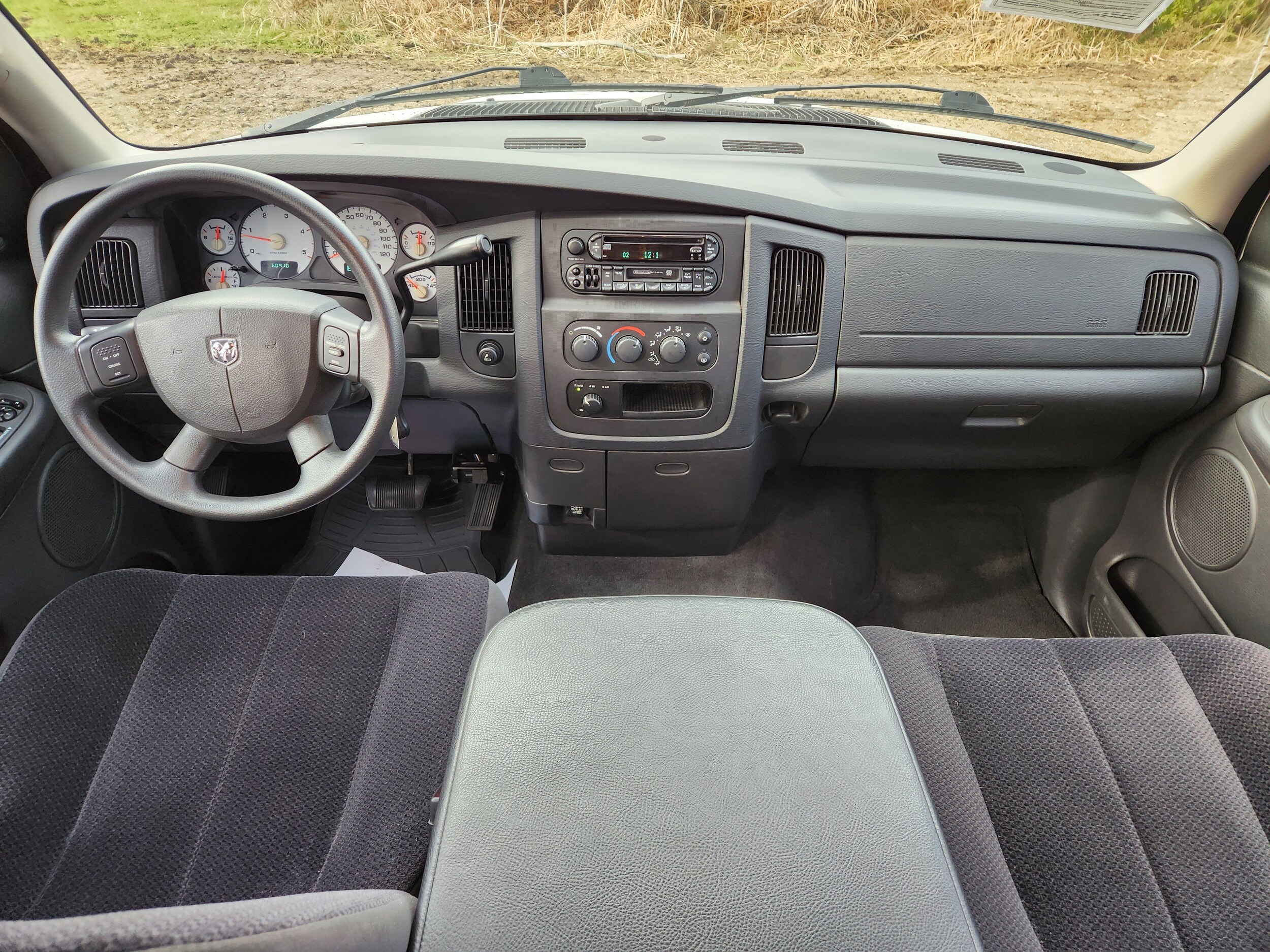 2005 Dodge Ram 3500 SLT photo 3