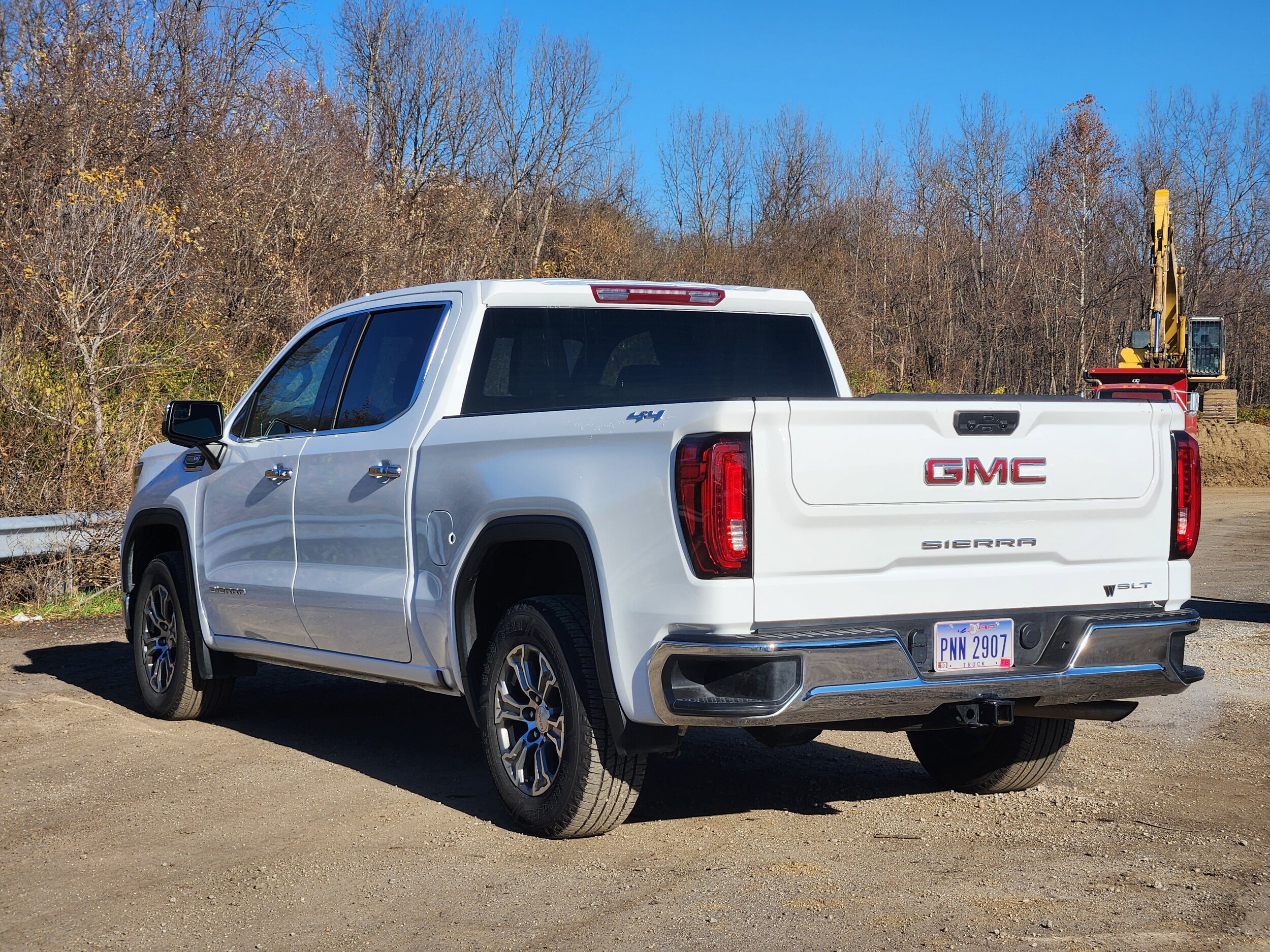 2025 Gmc Sierra 1500 SLT photo 2