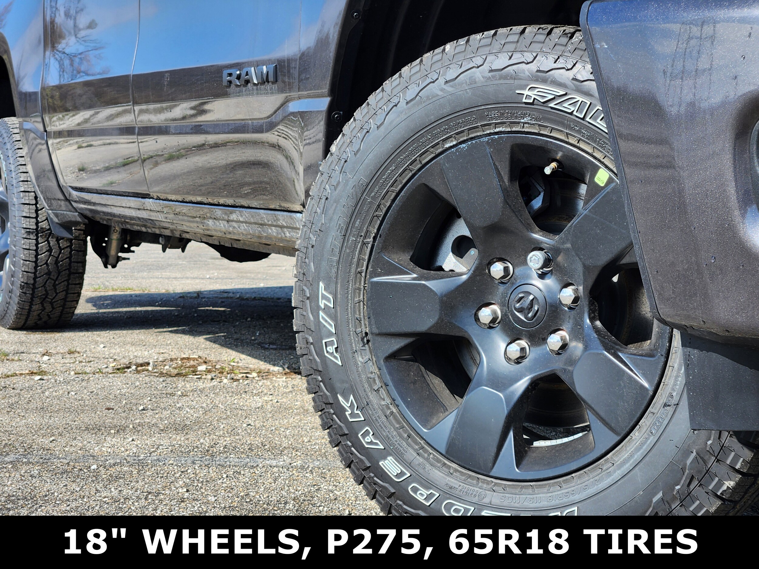 2025 Ram 1500 Tradesman photo 2