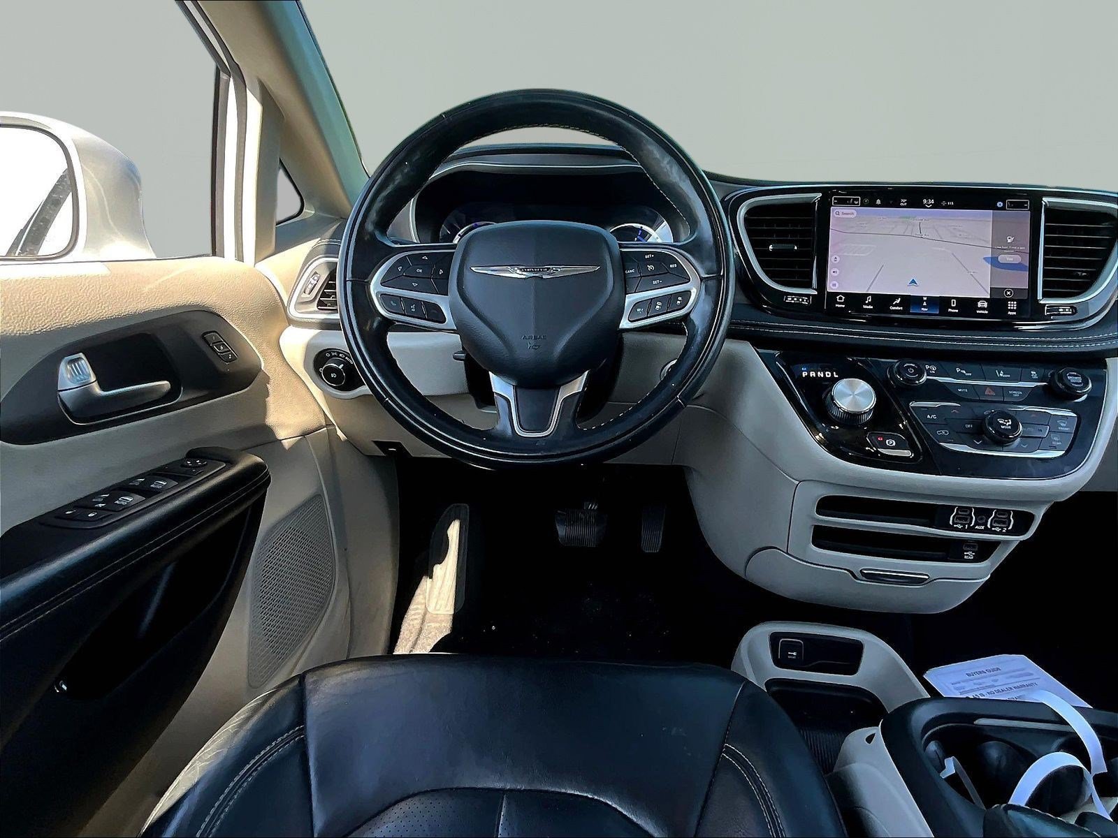 2022 Chrysler Pacifica Hybrid Touring L - Photo 16