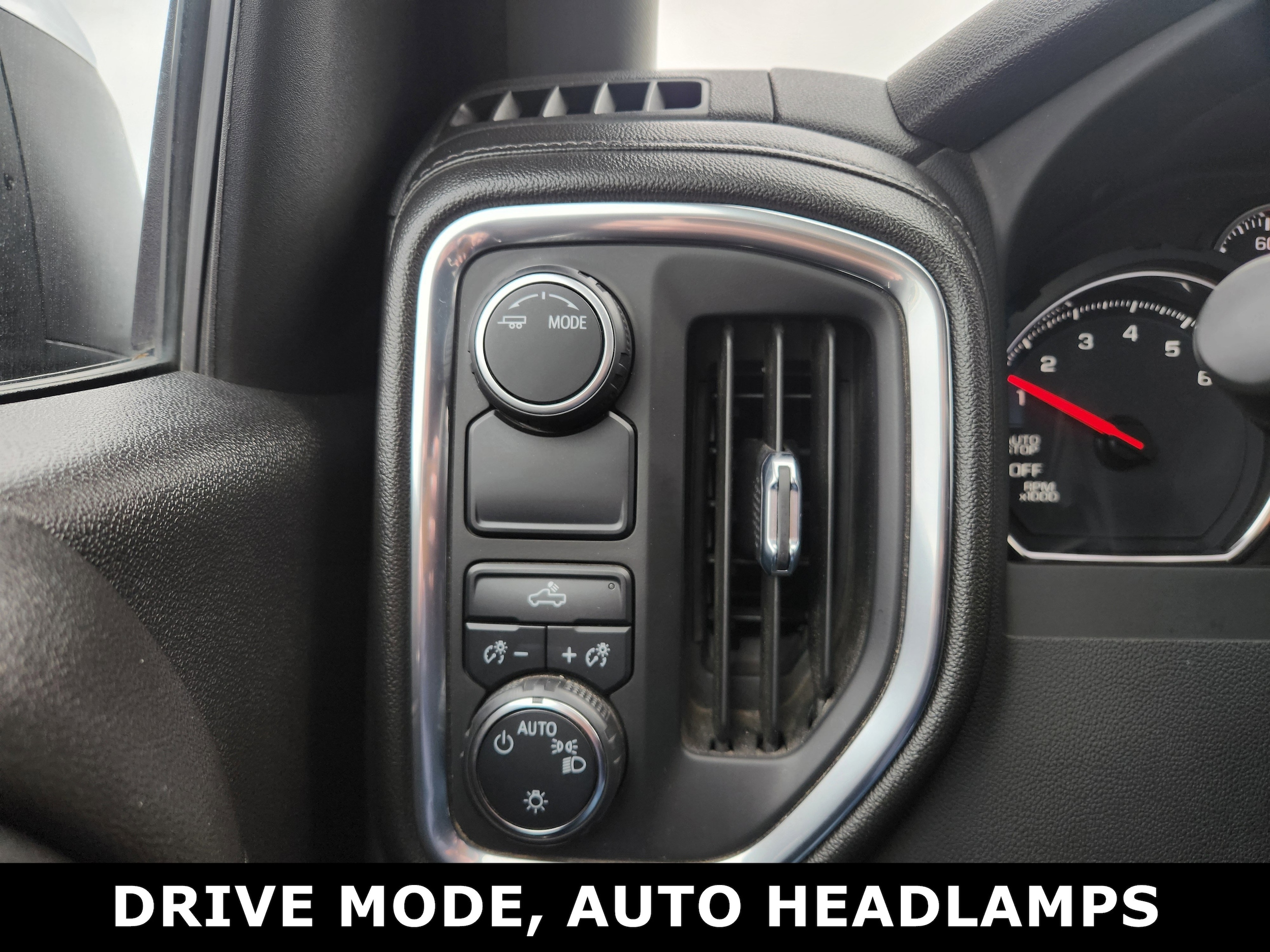 Used 2022 Chevrolet Silverado 1500 Limited LT with VIN 3GCPWCED1NG147456 for sale in Lawrenceburg, IN