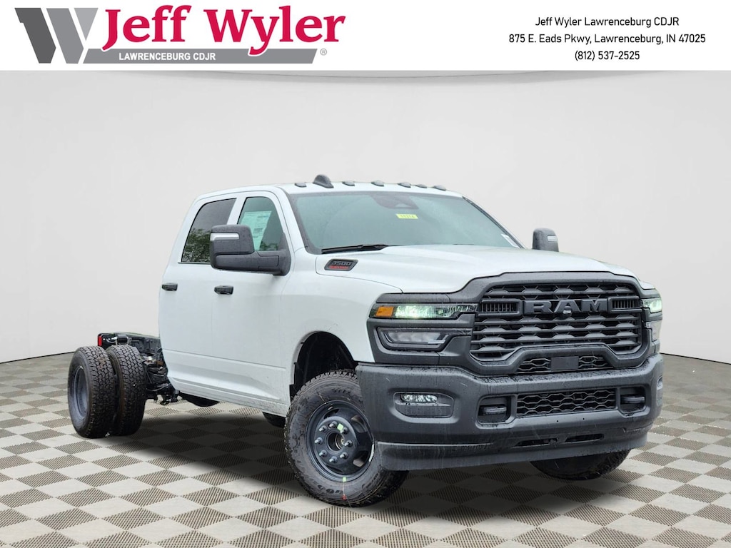 New 2025 Ram 3500 Chassis Cab 3500 TRADESMAN CREW CAB CHASSIS 4X4 60' CA Pickup