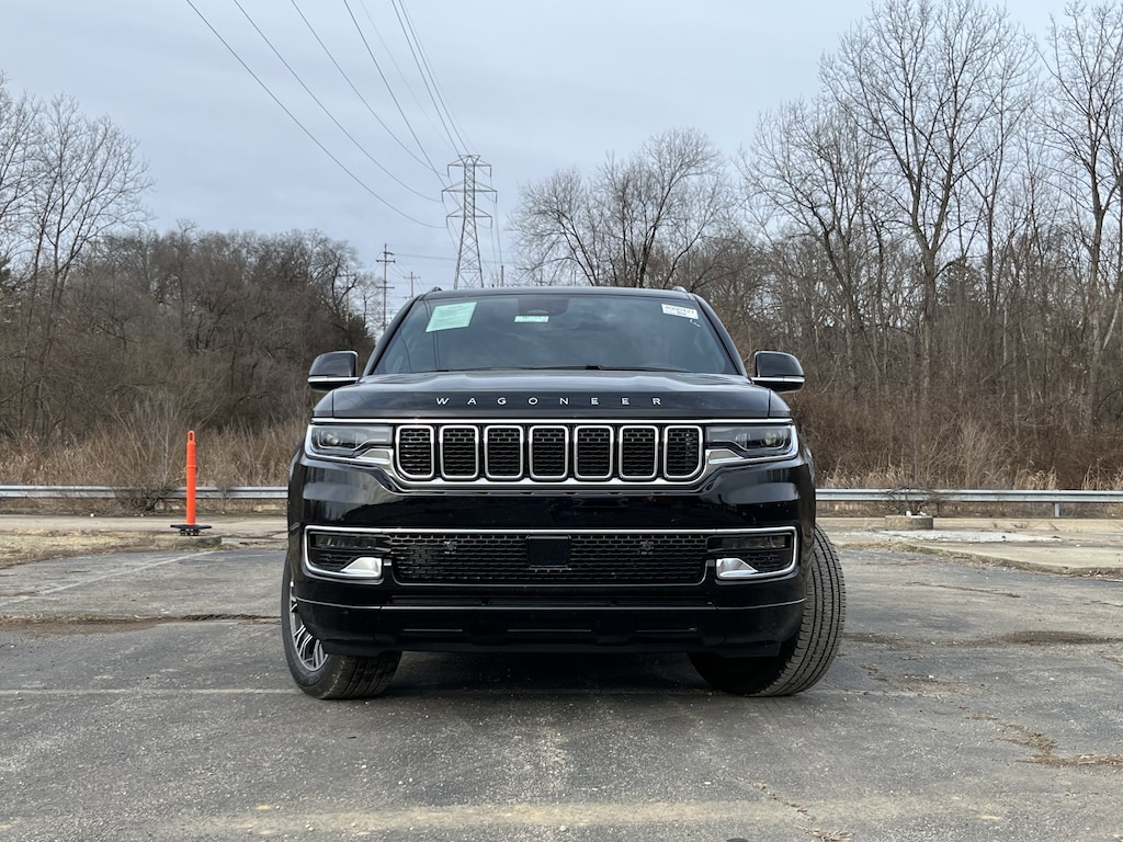 Used 2025 Jeep Wagoneer L 4x4 SUV