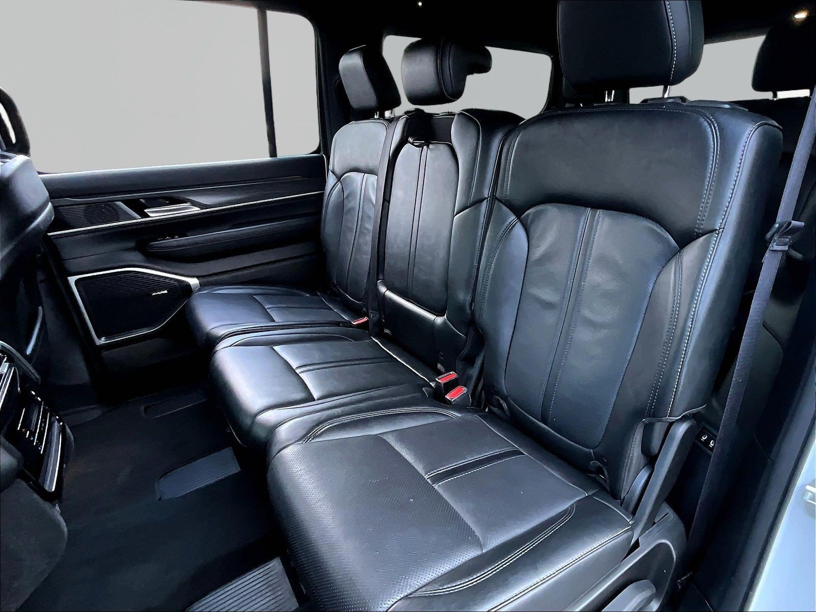 2024 Jeep Wagoneer Series III - Photo 24