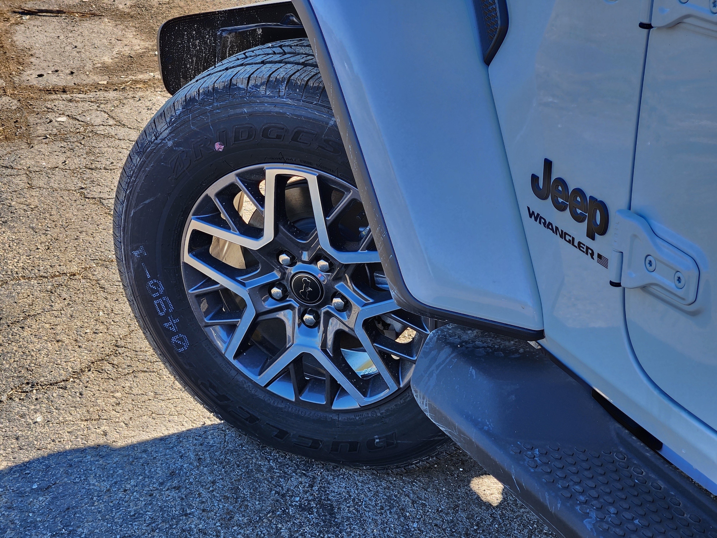 2025 Jeep Wrangler 4-Door Sahara - Photo 18