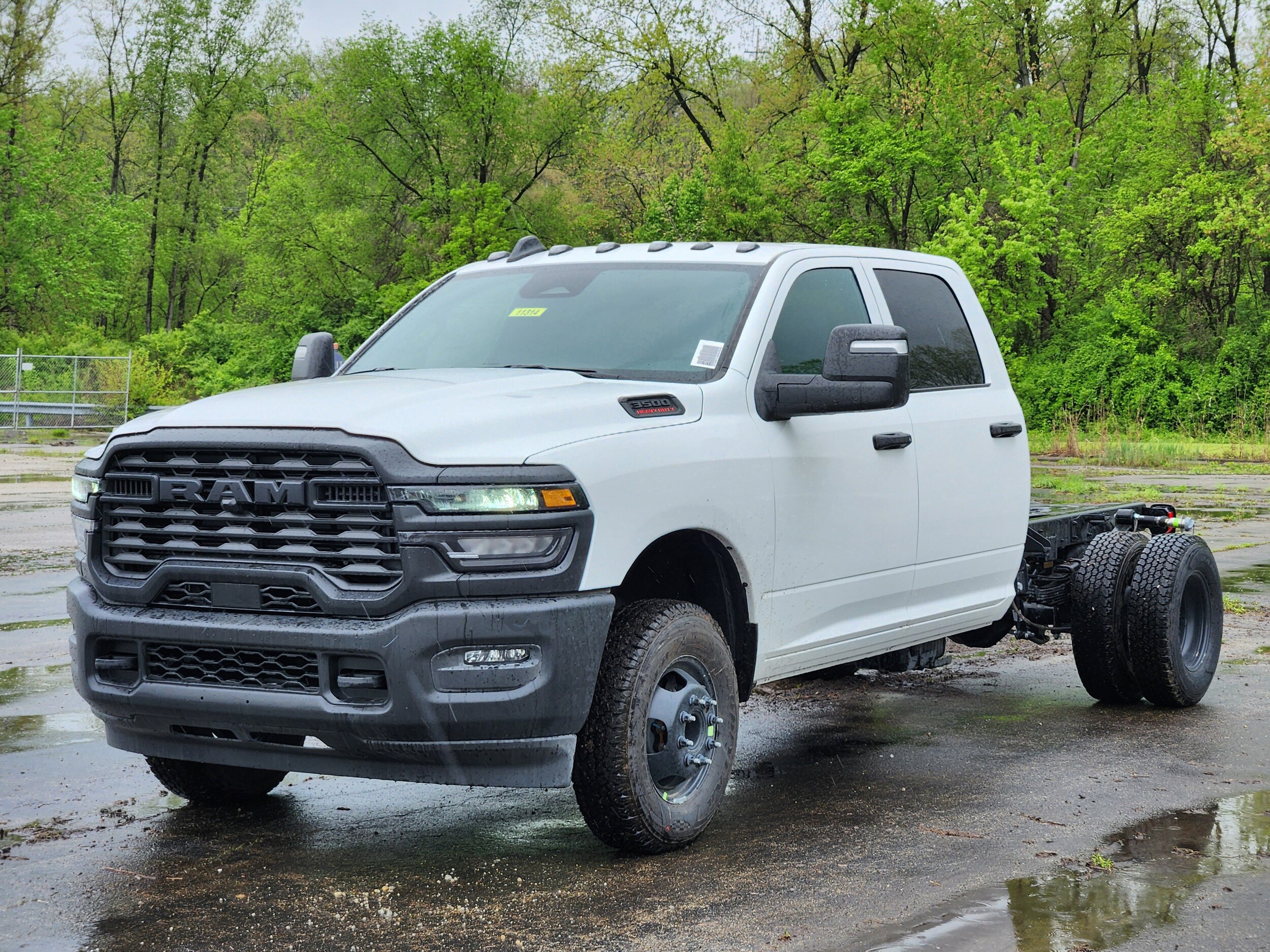 2025 RAM 3500 Chassis Tradesman - Photo 12