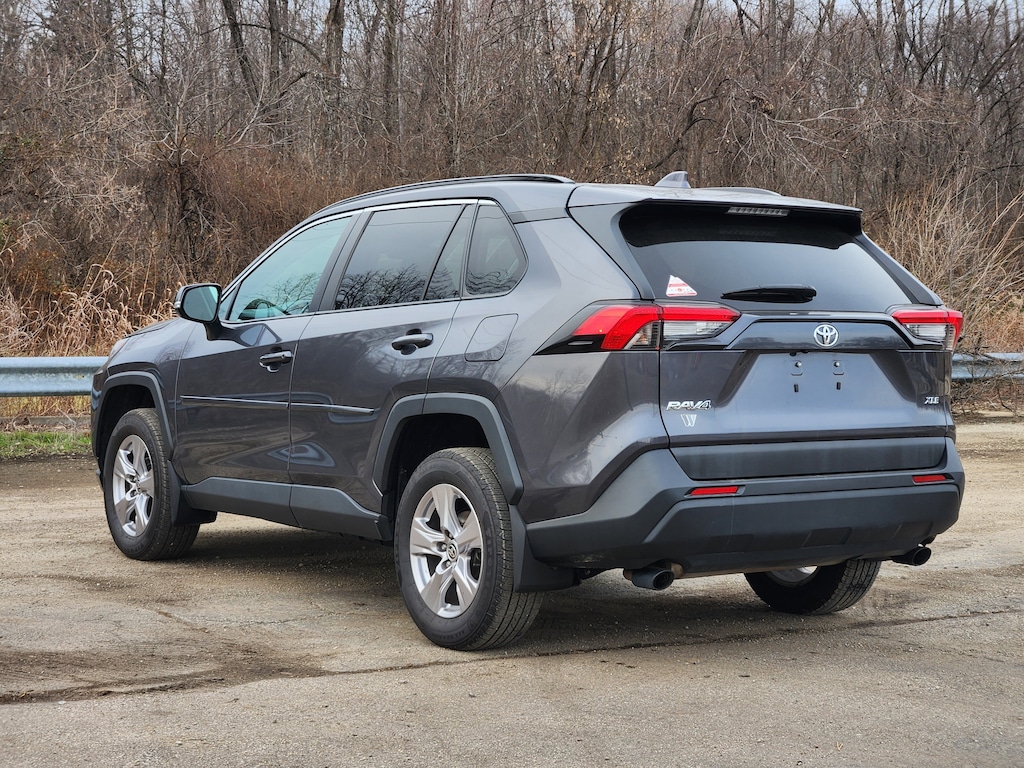 Used 2022 Toyota RAV4 XLE FWD SUV