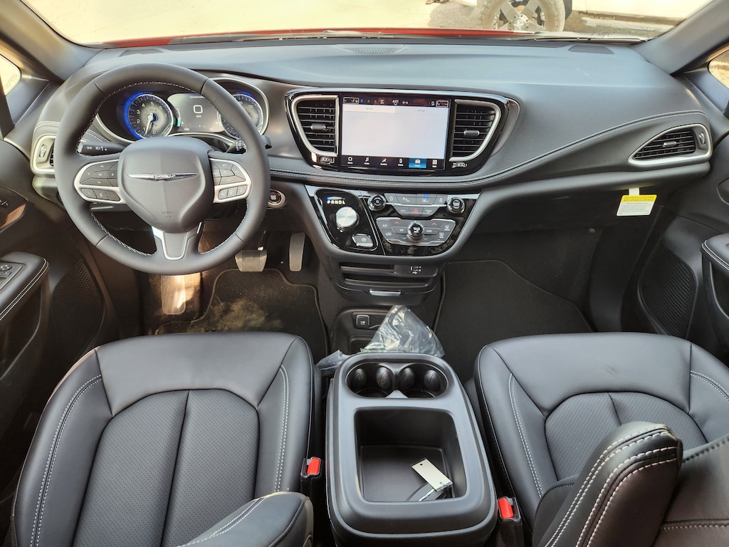 New 2026 Chrysler Pacifica SELECT Passenger Van