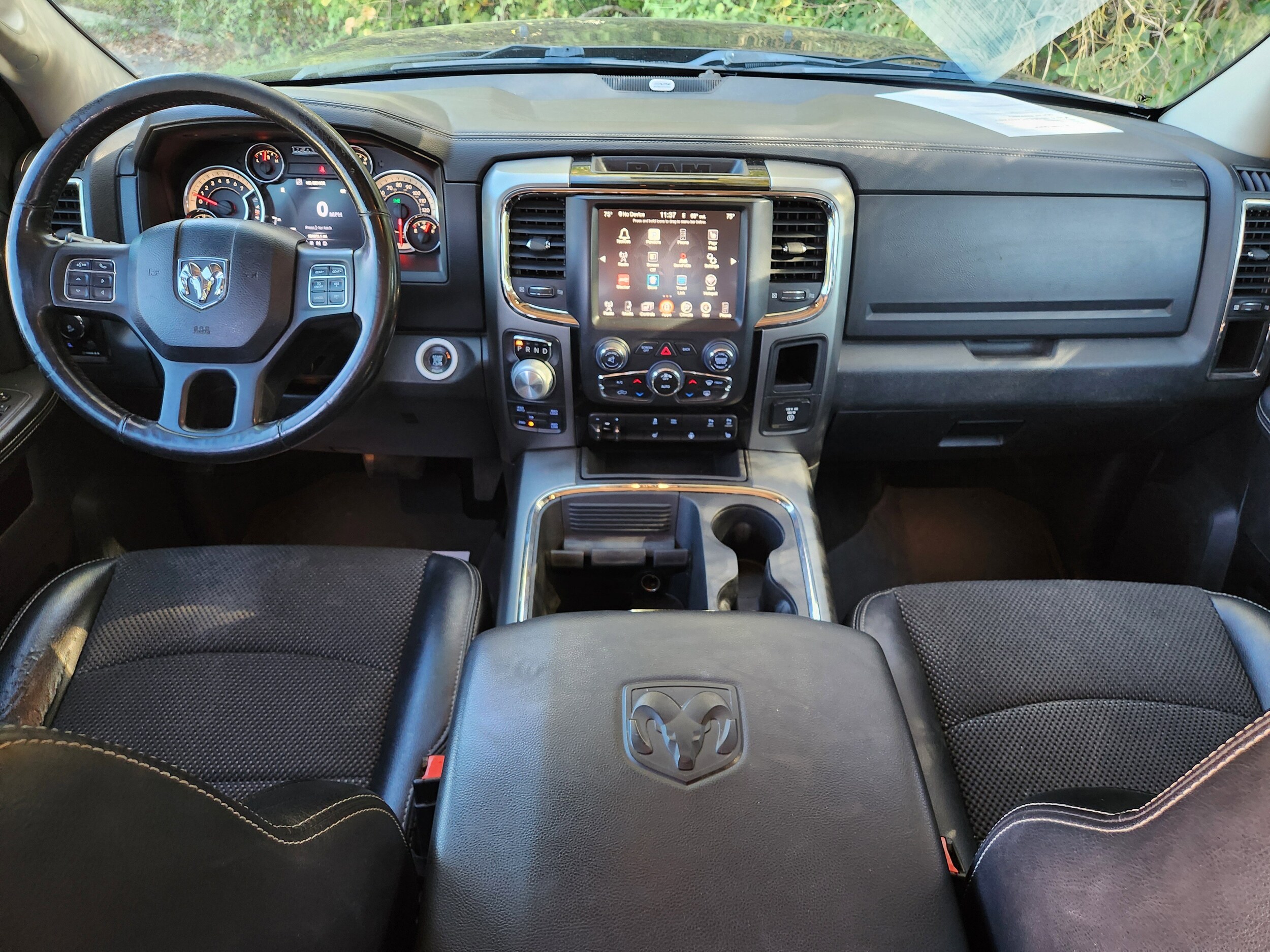 2016 Ram 1500 Sport photo 3