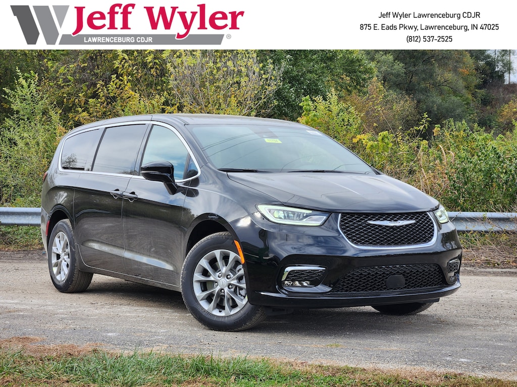 New 2026 Chrysler Pacifica SELECT AWD Passenger Van