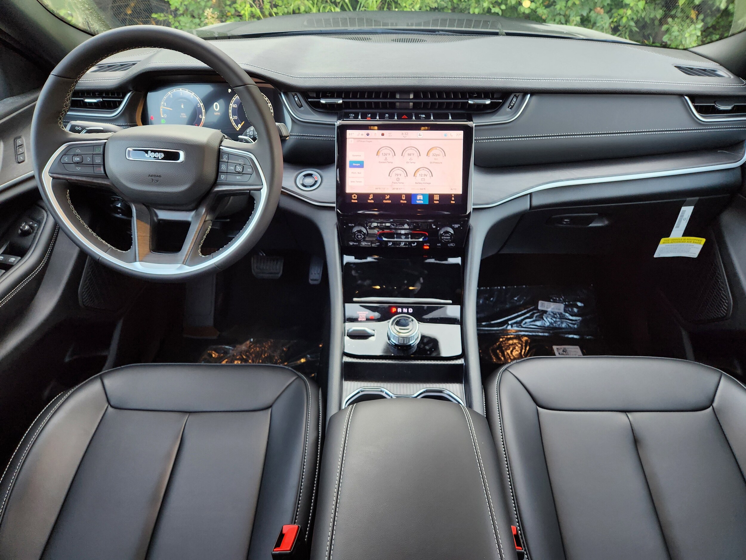 2025 Jeep Grand Cherokee Limited photo 2