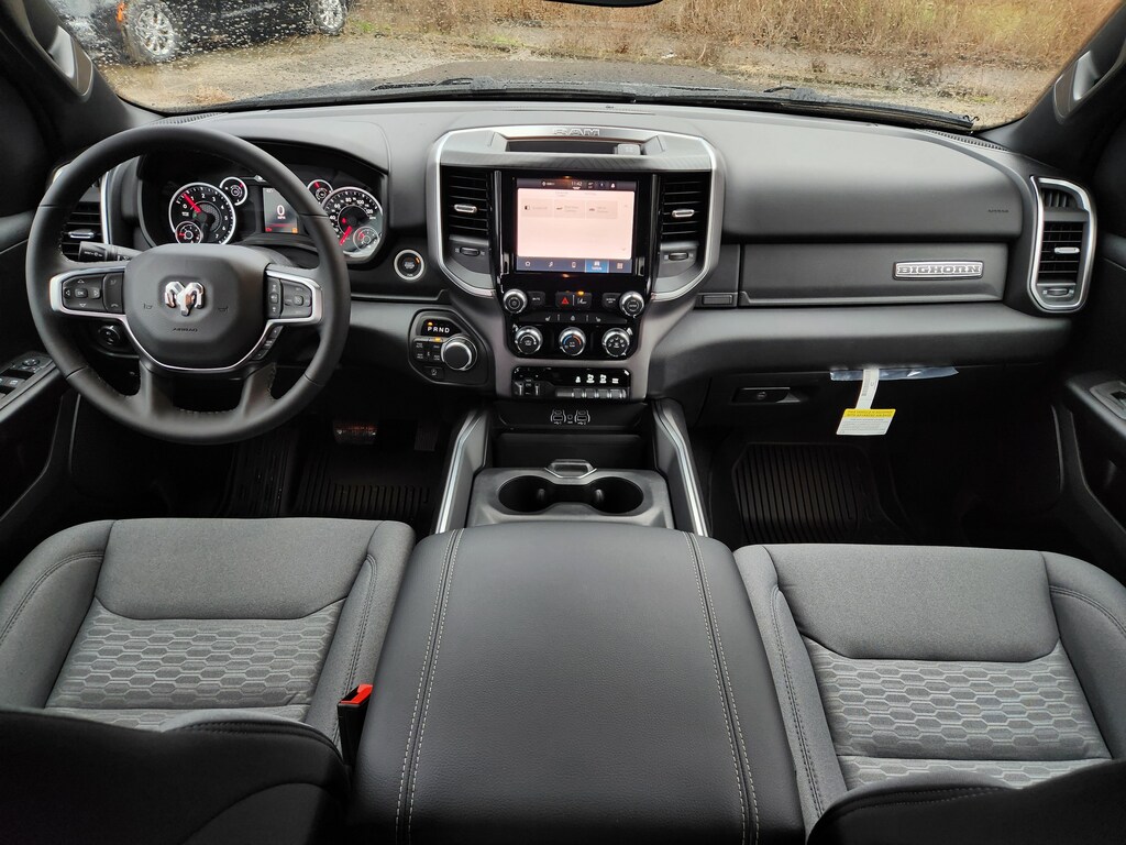 New 2026 Ram 1500 BIG HORN CREW CAB 4X4 5'7 BOX Pickup