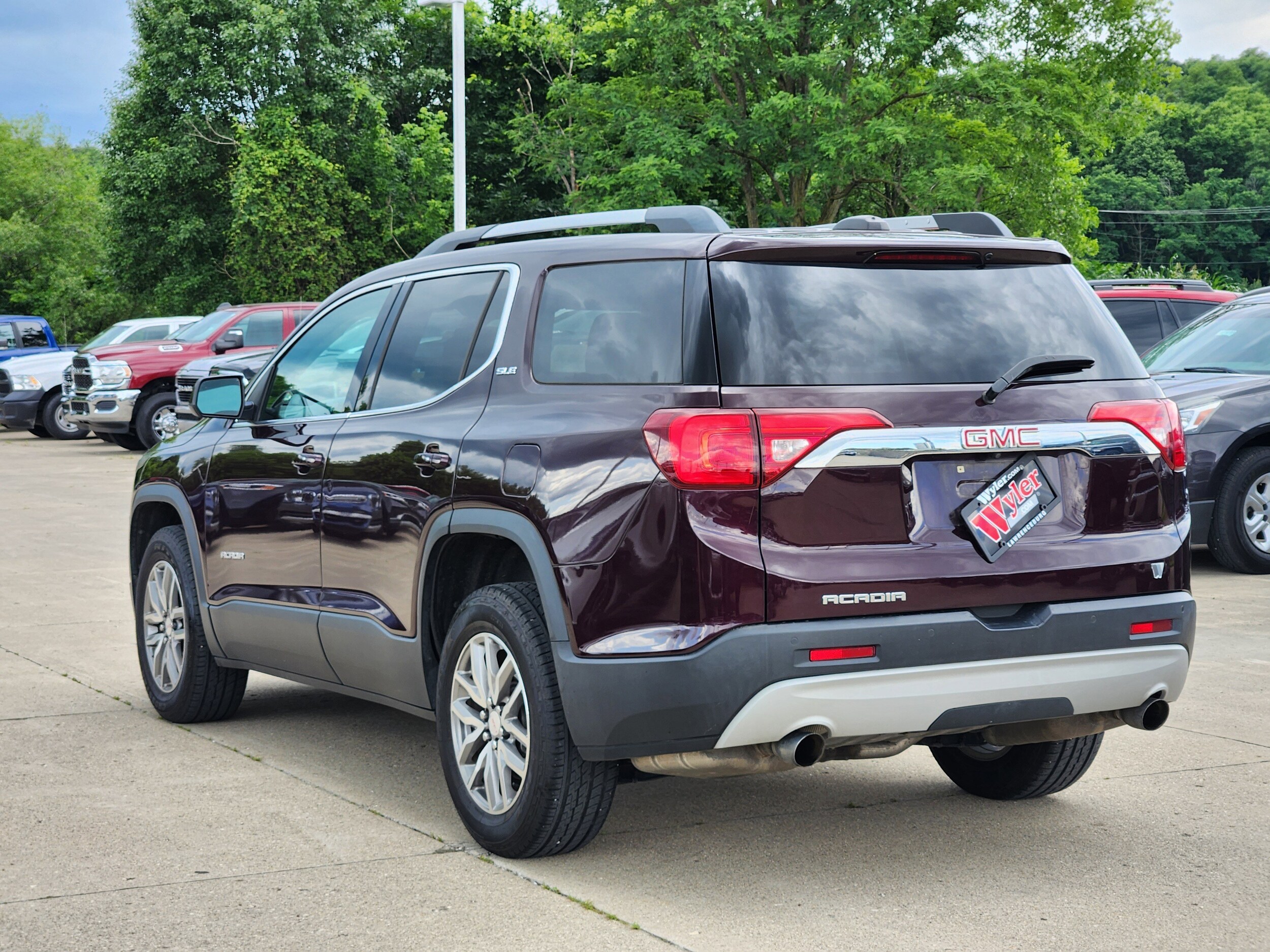 2018 Gmc Acadia SLE photo 2
