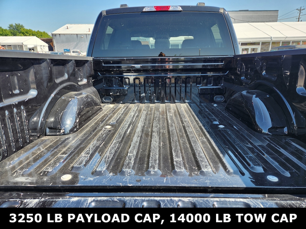 Used 2023 Ford F-150 XLT 2WD SuperCrew 5.5 Box Truck SuperCrew Cab
