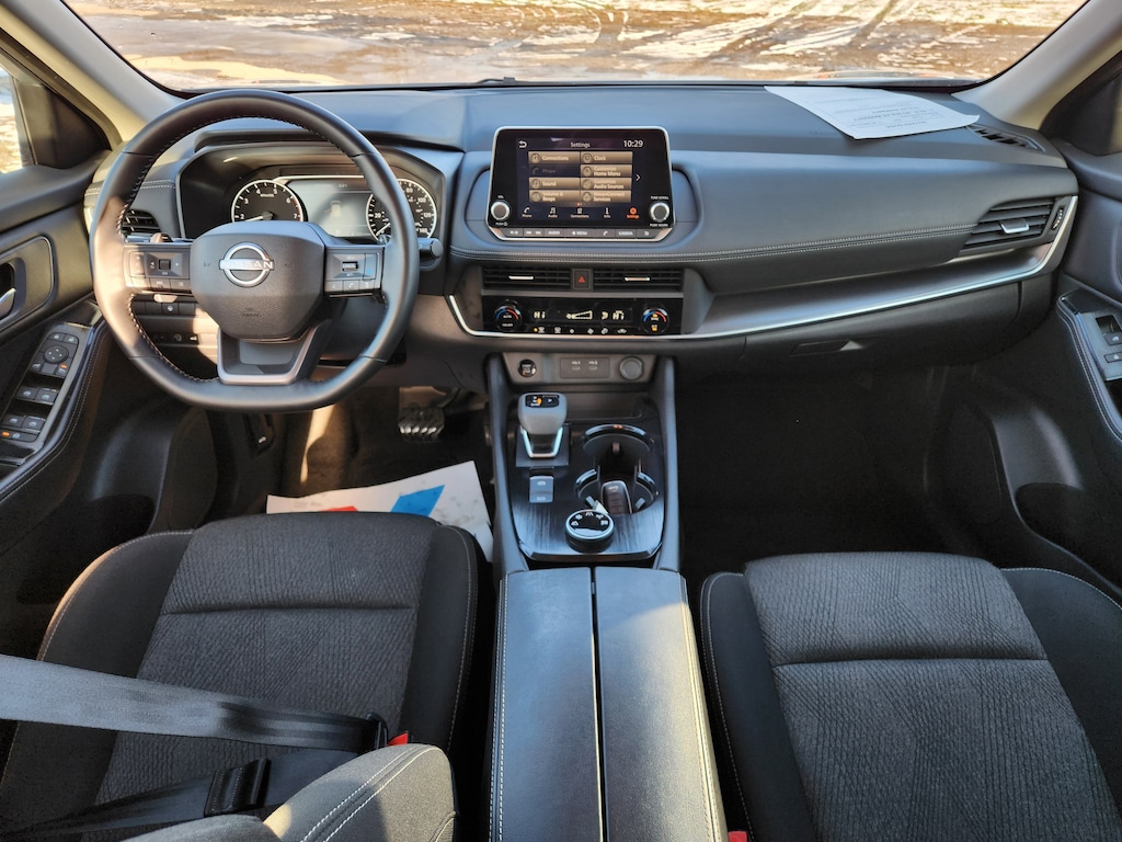 Used 2025 Nissan Rogue AWD SV SUV