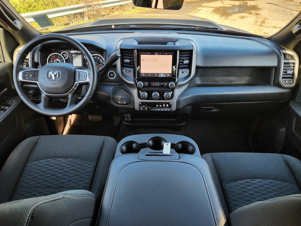 New 2026 Ram 2500 BLACK EXPRESS CREW CAB 4X4 6'4 BOX Pickup