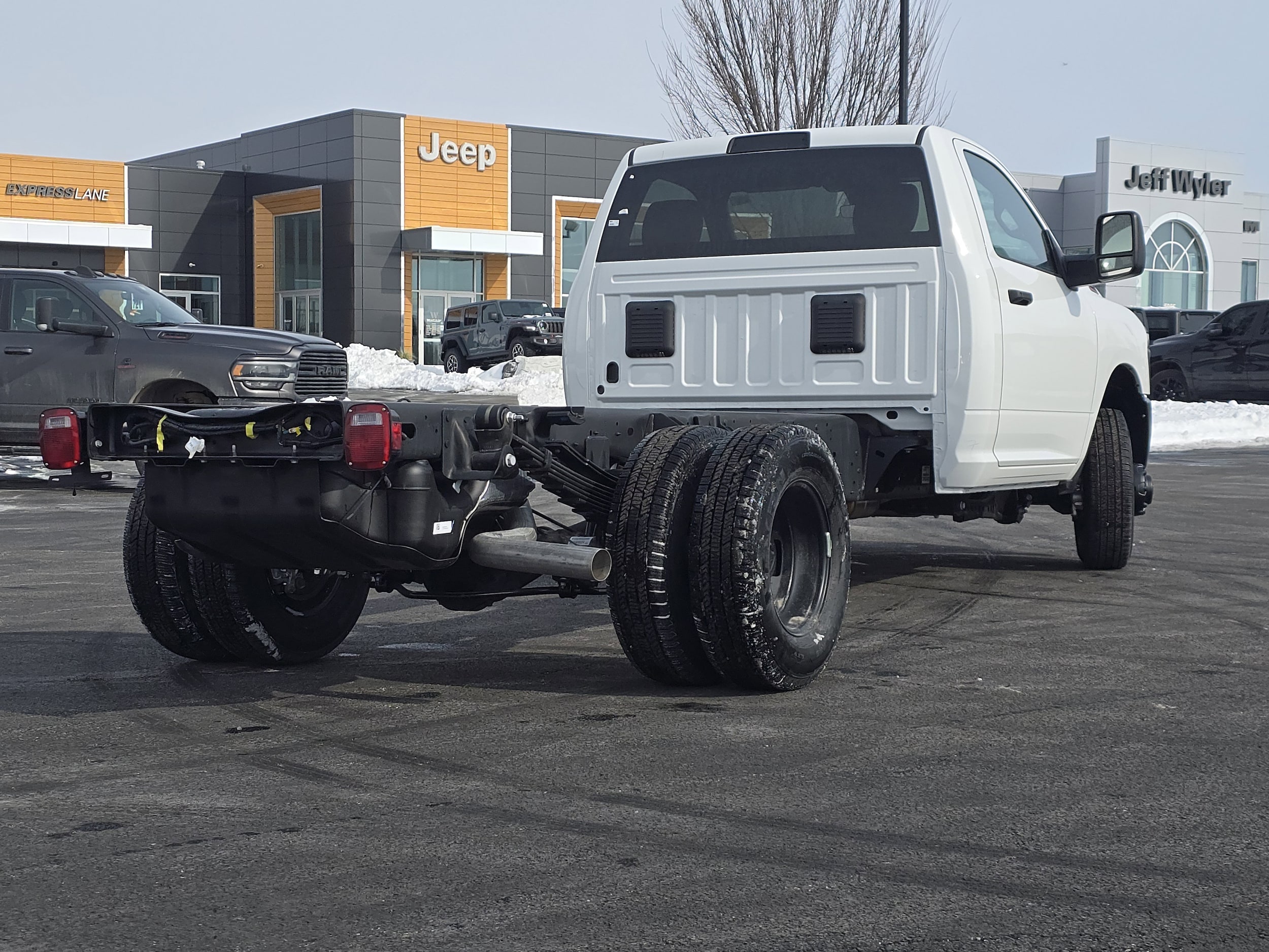 2026 RAM 3500 Chassis Tradesman - Photo 16