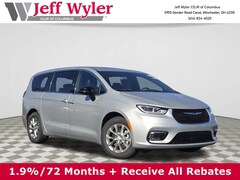 2026 Chrysler Pacifica LIMITED Passenger Van