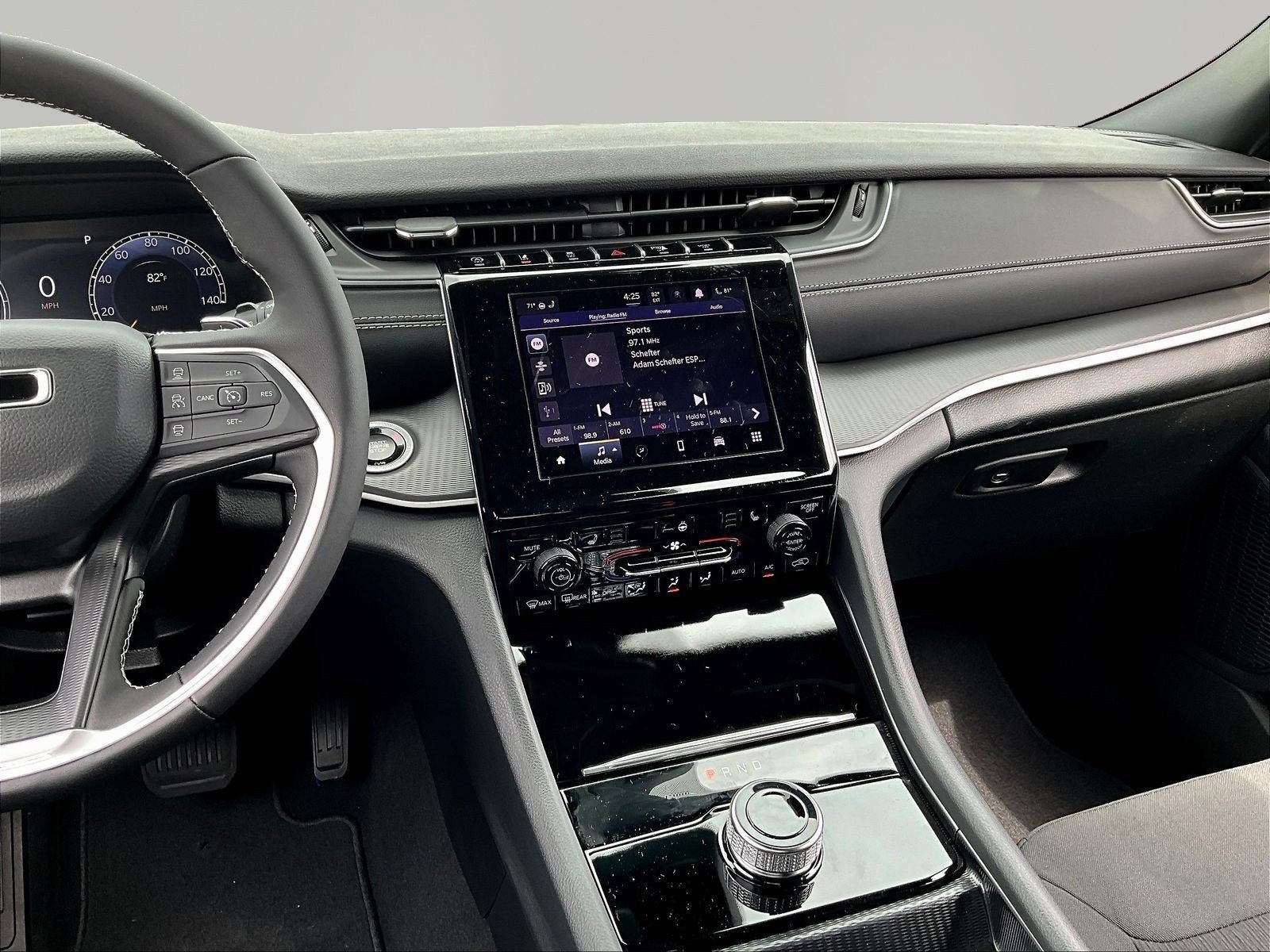 2026 Jeep Grand Cherokee Laredo - Photo 13